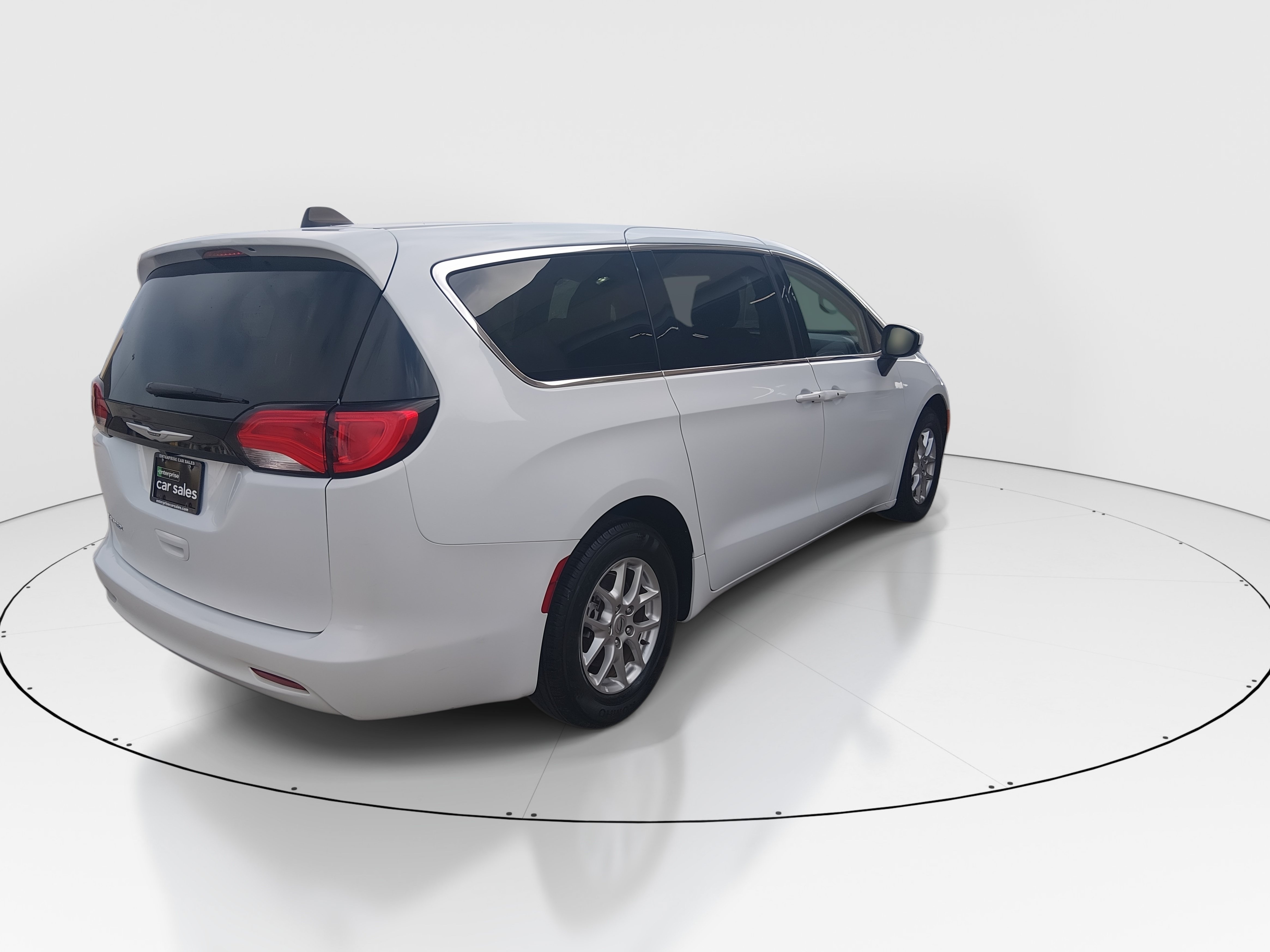 2023 Chrysler Voyager LX - Photo 7