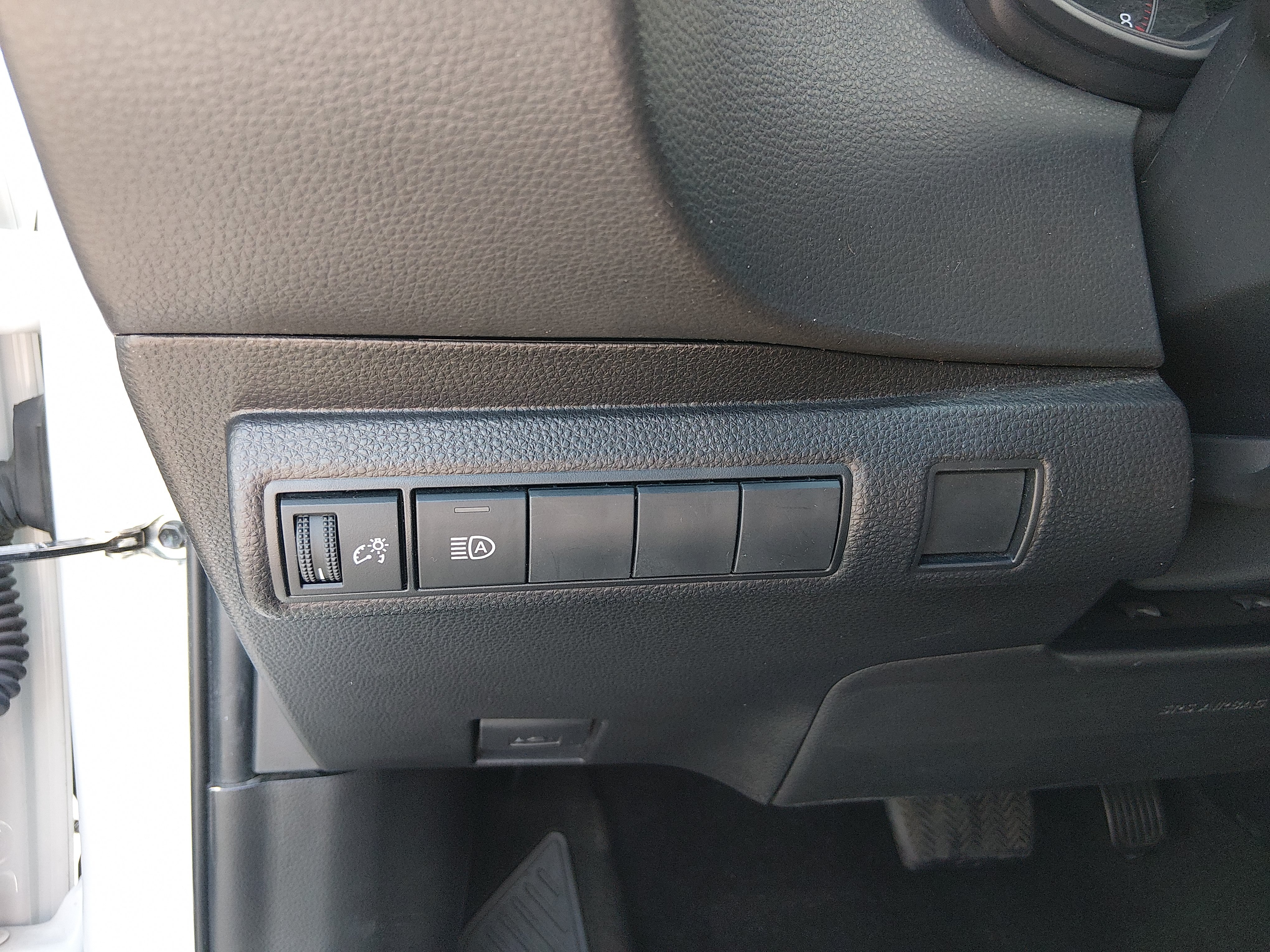 2024 Toyota Corolla SE - Photo 13