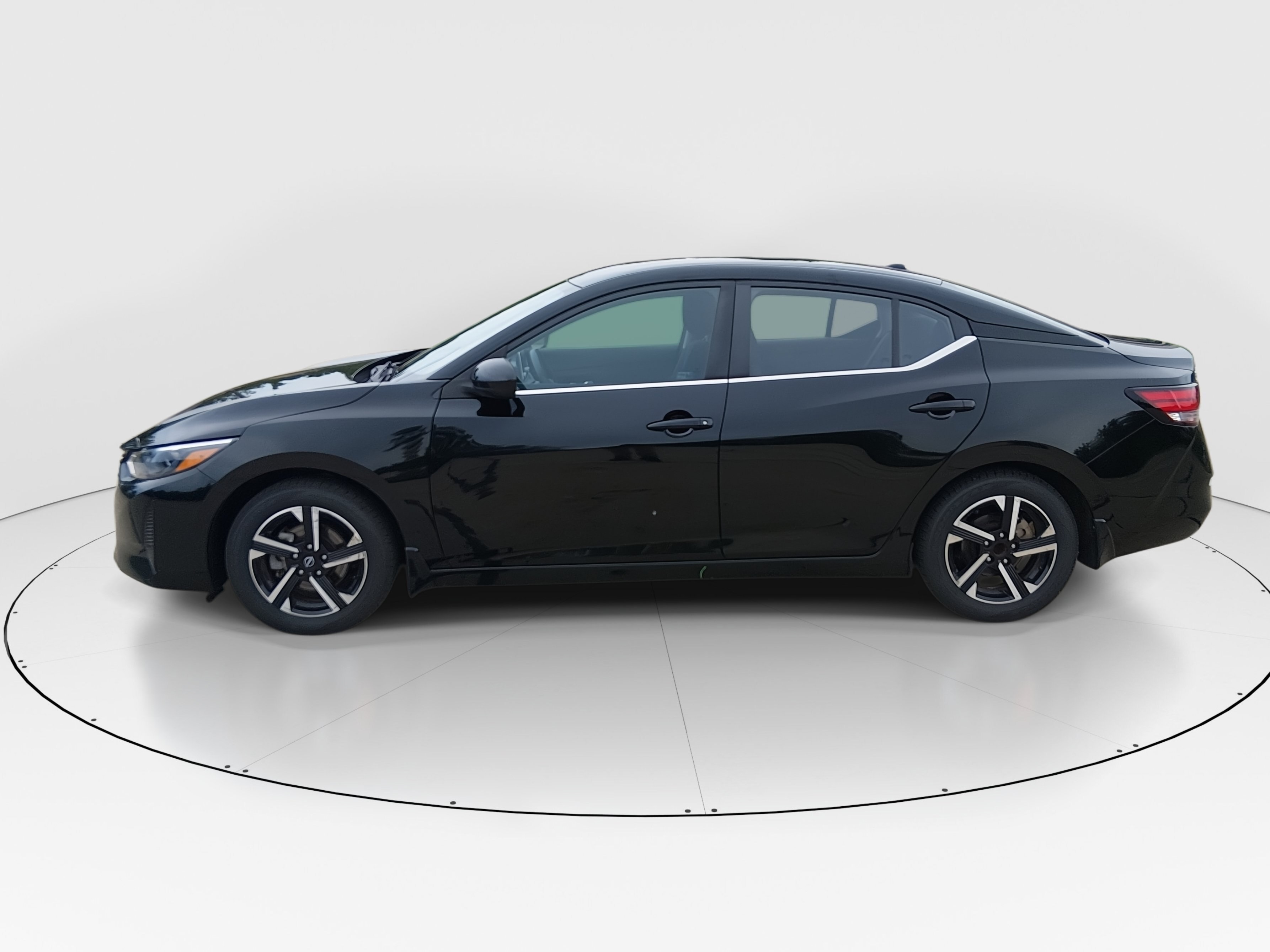 2024 Nissan Sentra SV - Photo 4