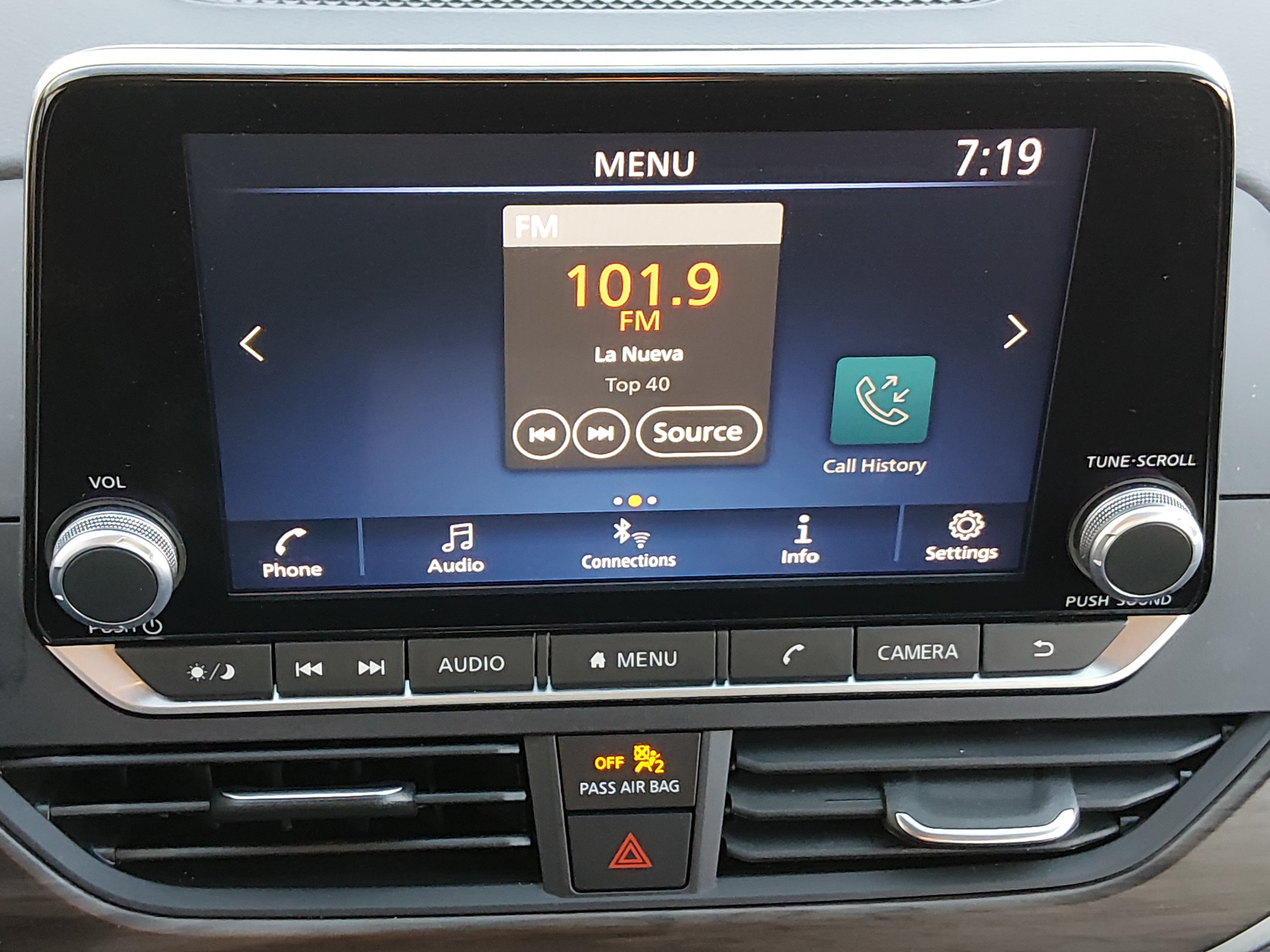 2025 Nissan Altima SV - Photo 19