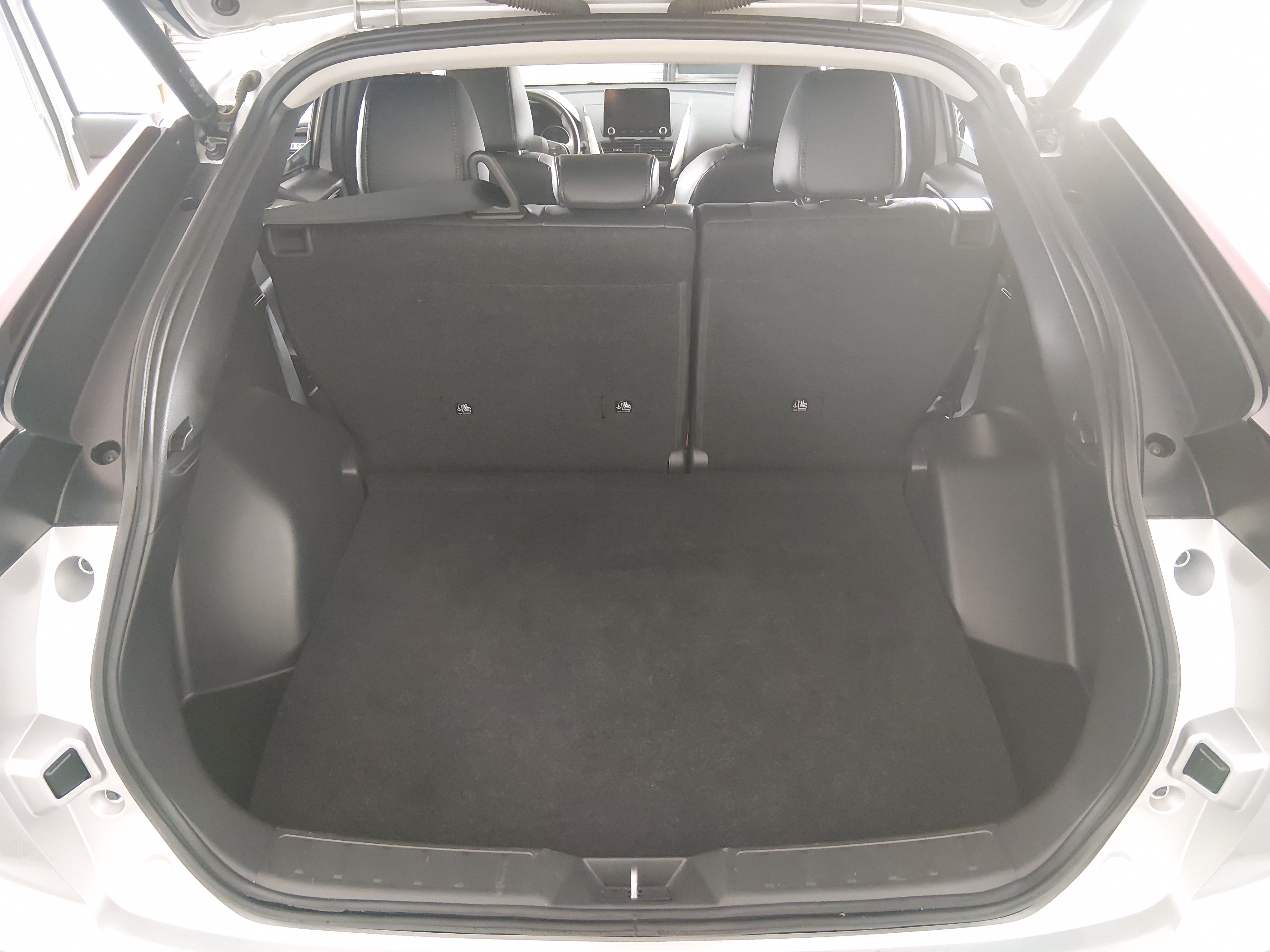 2024 Mitsubishi Eclipse Cross SE - Photo 11