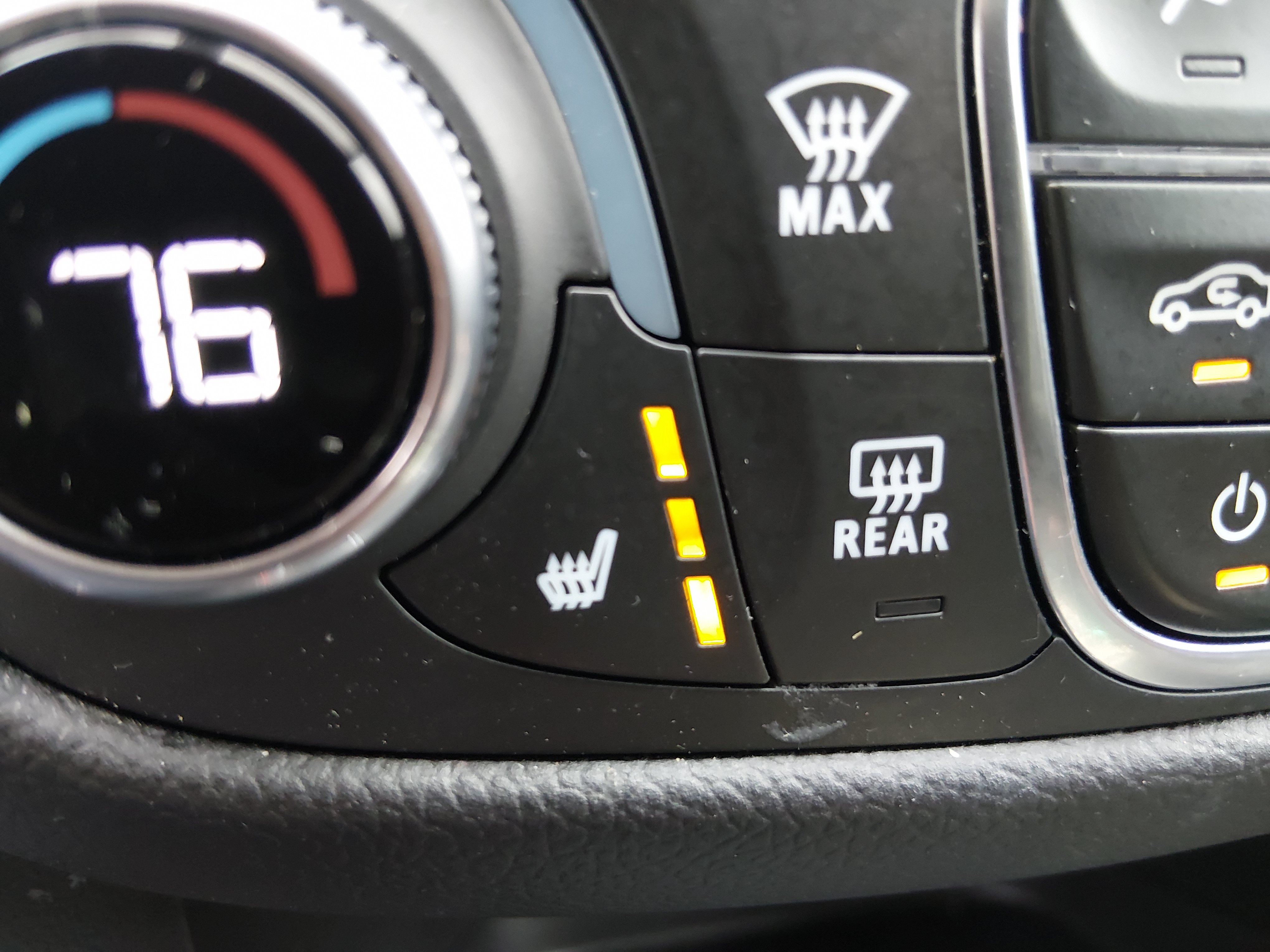 2024 Chevrolet Equinox LT - Photo 20