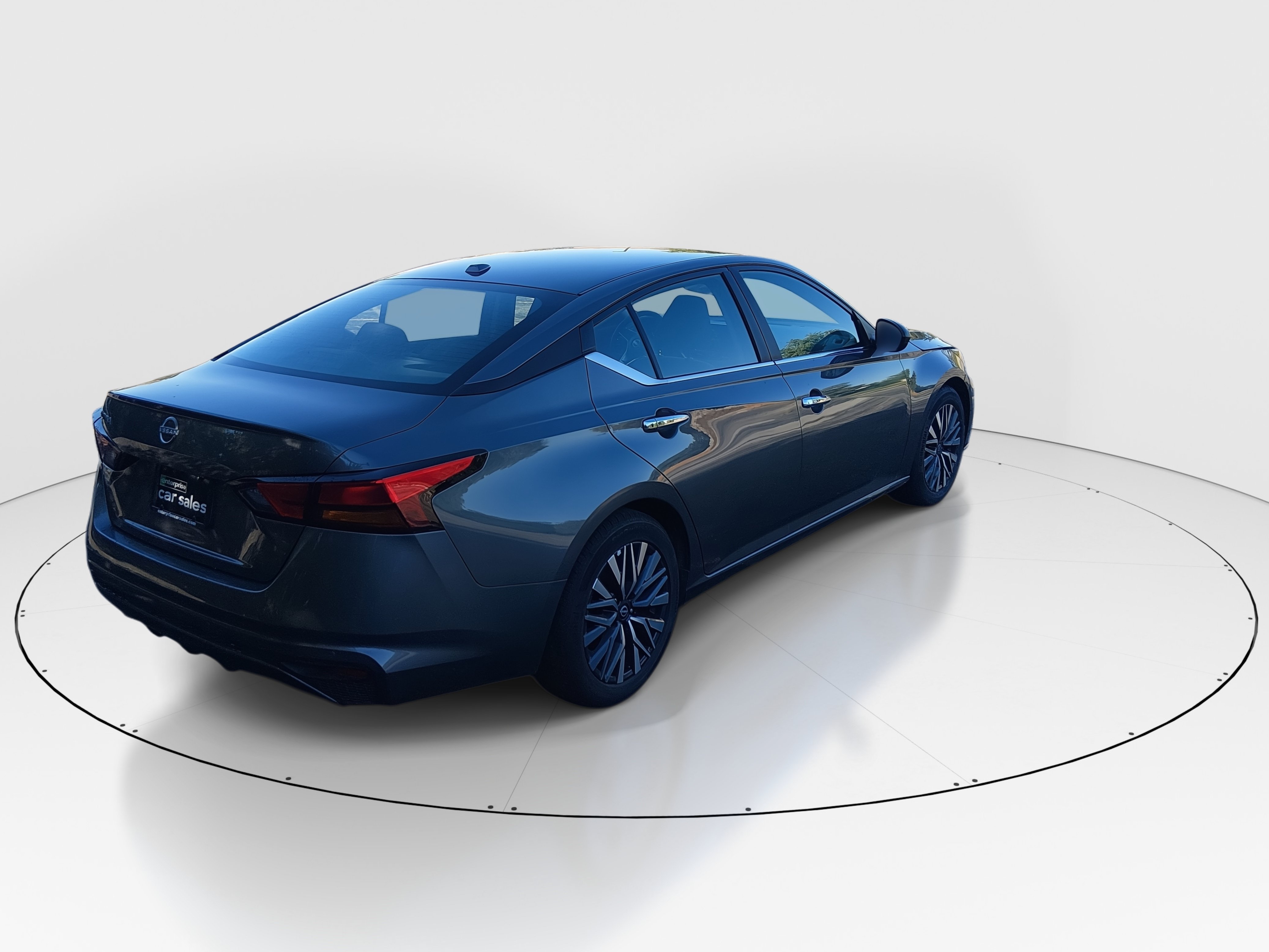 2025 Nissan Altima SV - Photo 7
