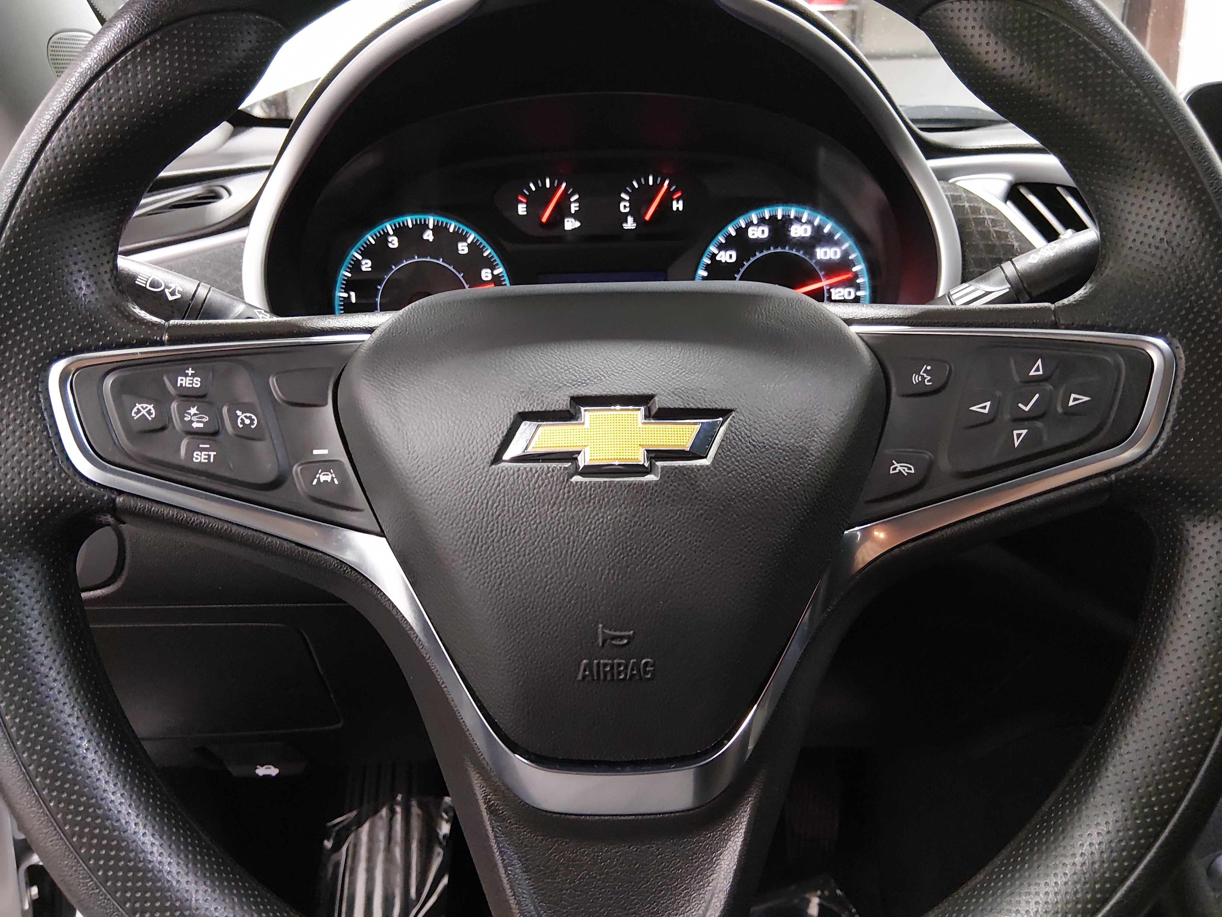 2024 Chevrolet Malibu 1LT - Photo 12
