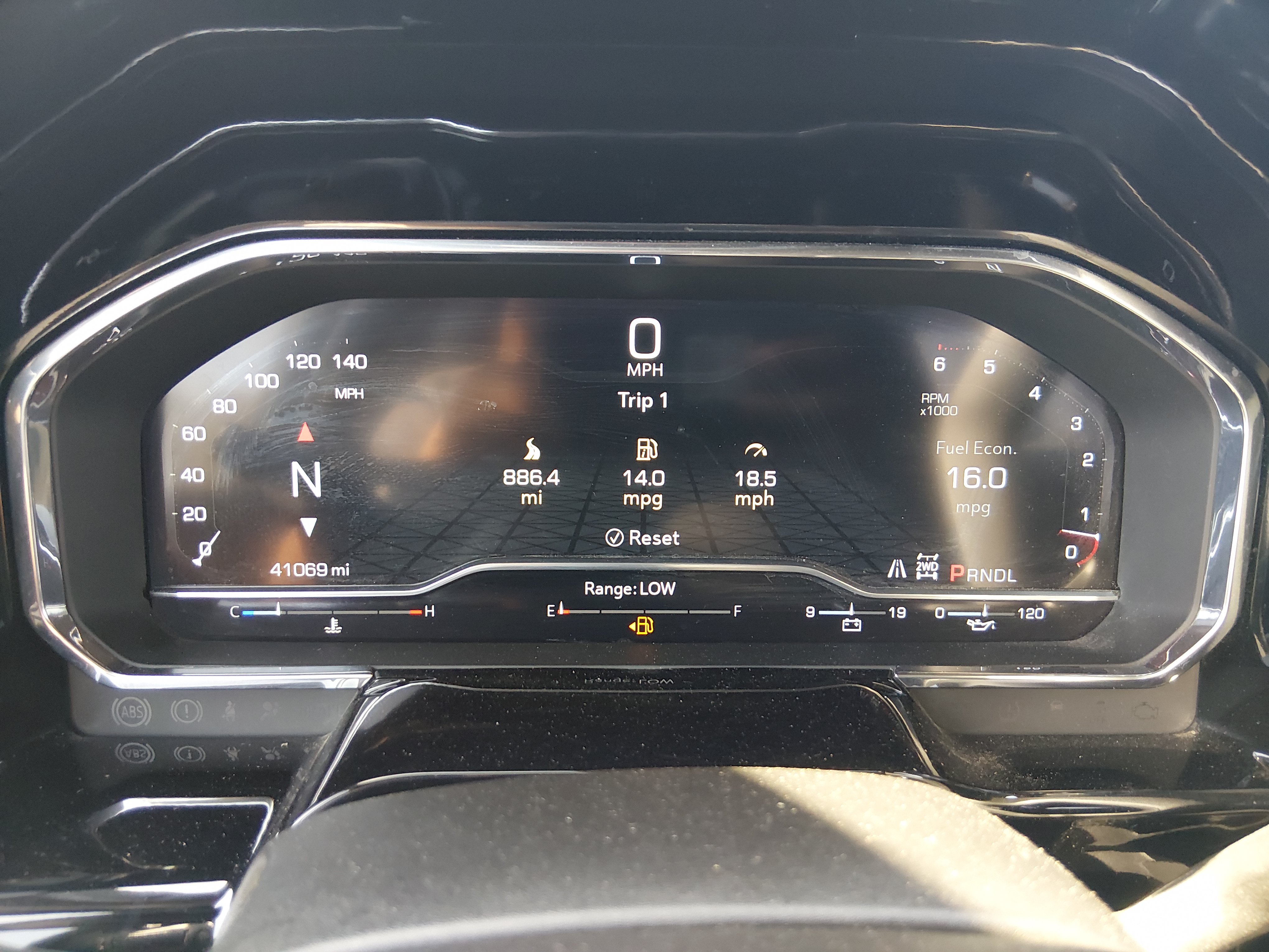 2025 GMC Sierra 1500 SLT - Photo 14
