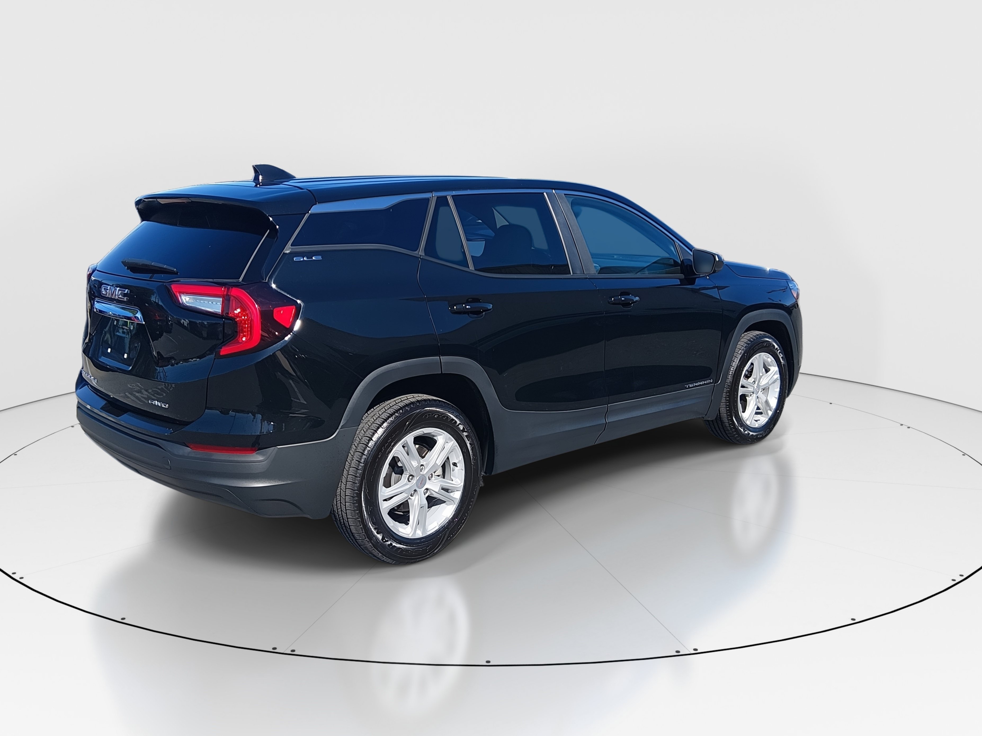 2024 GMC Terrain SLE - Photo 7