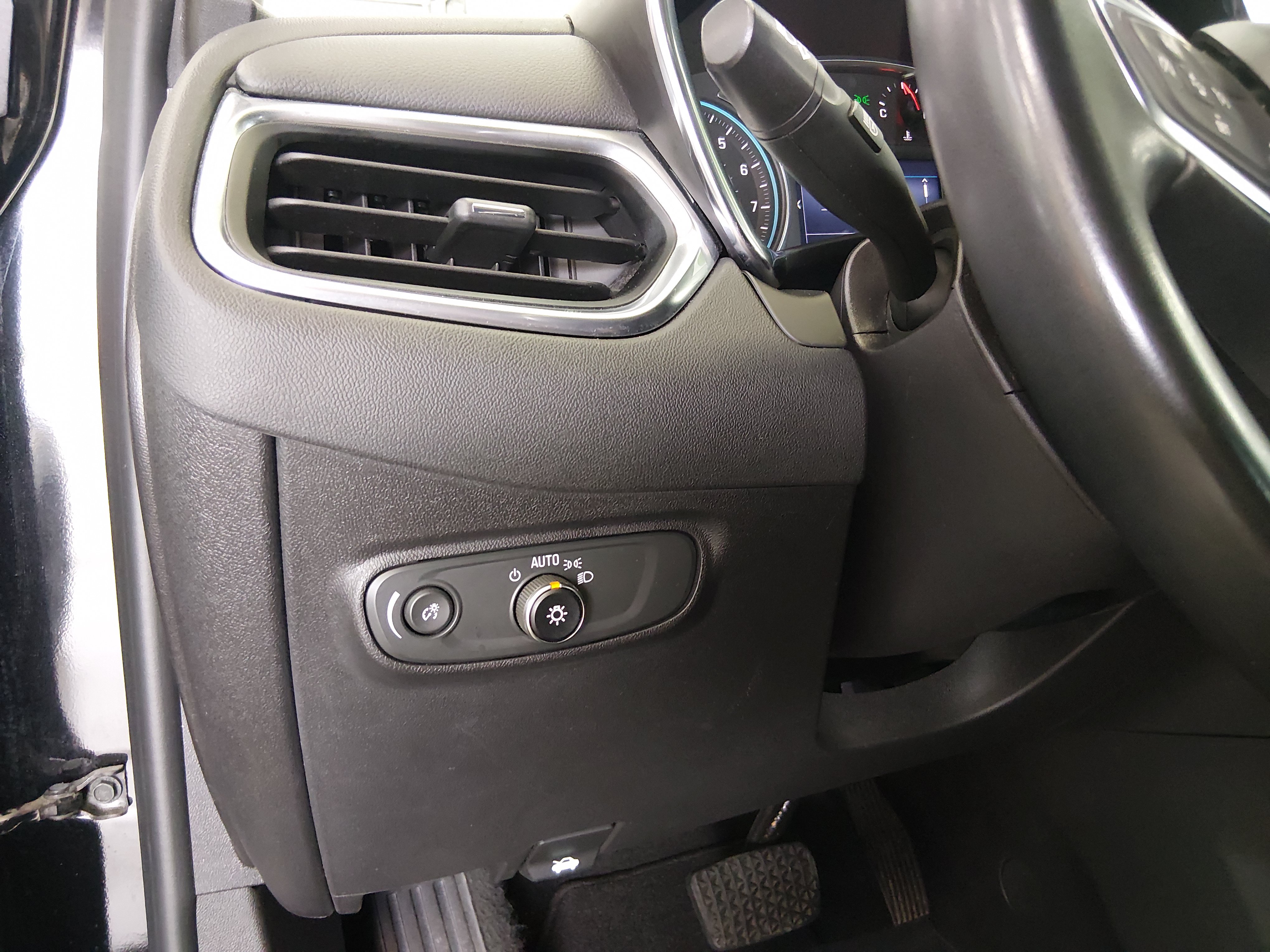 2024 Chevrolet Equinox LT - Photo 13