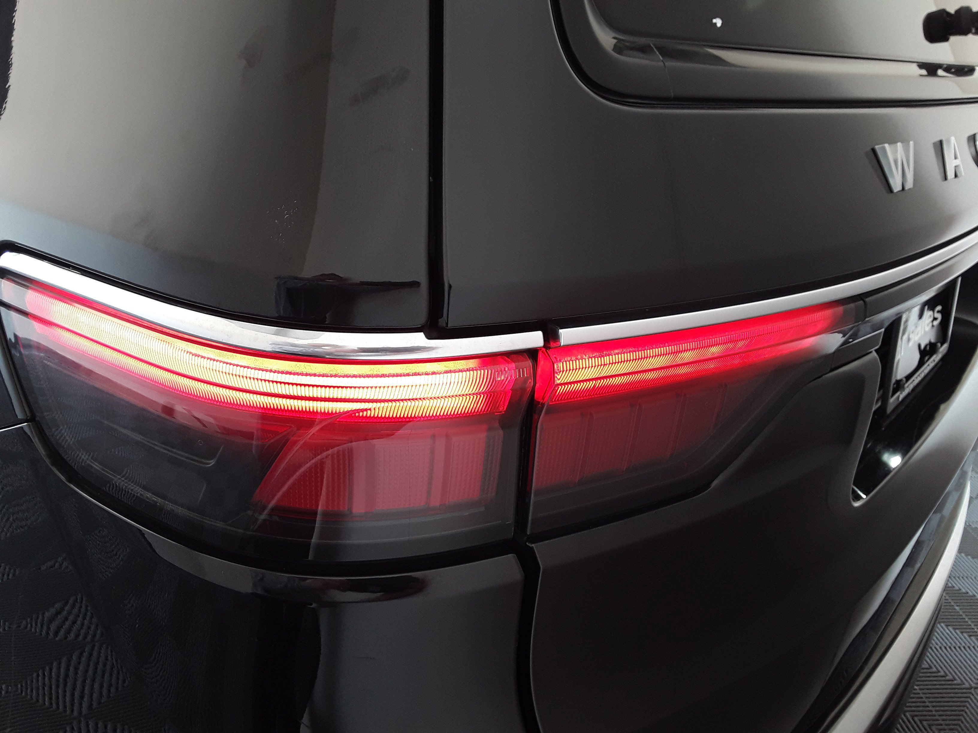 2023 Jeep Wagoneer L Series III - Photo 27