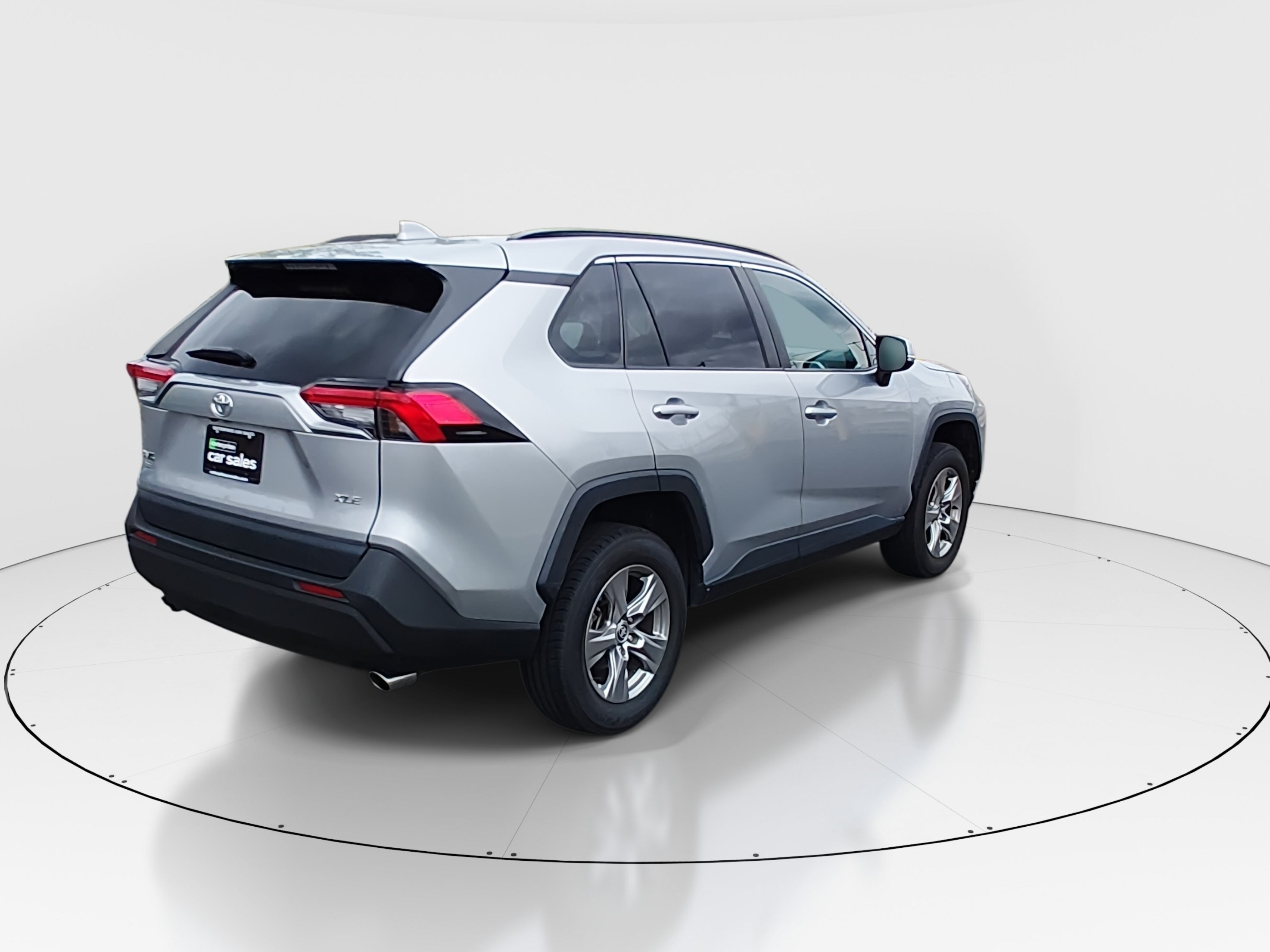 2024 Toyota RAV4 XLE - Photo 7