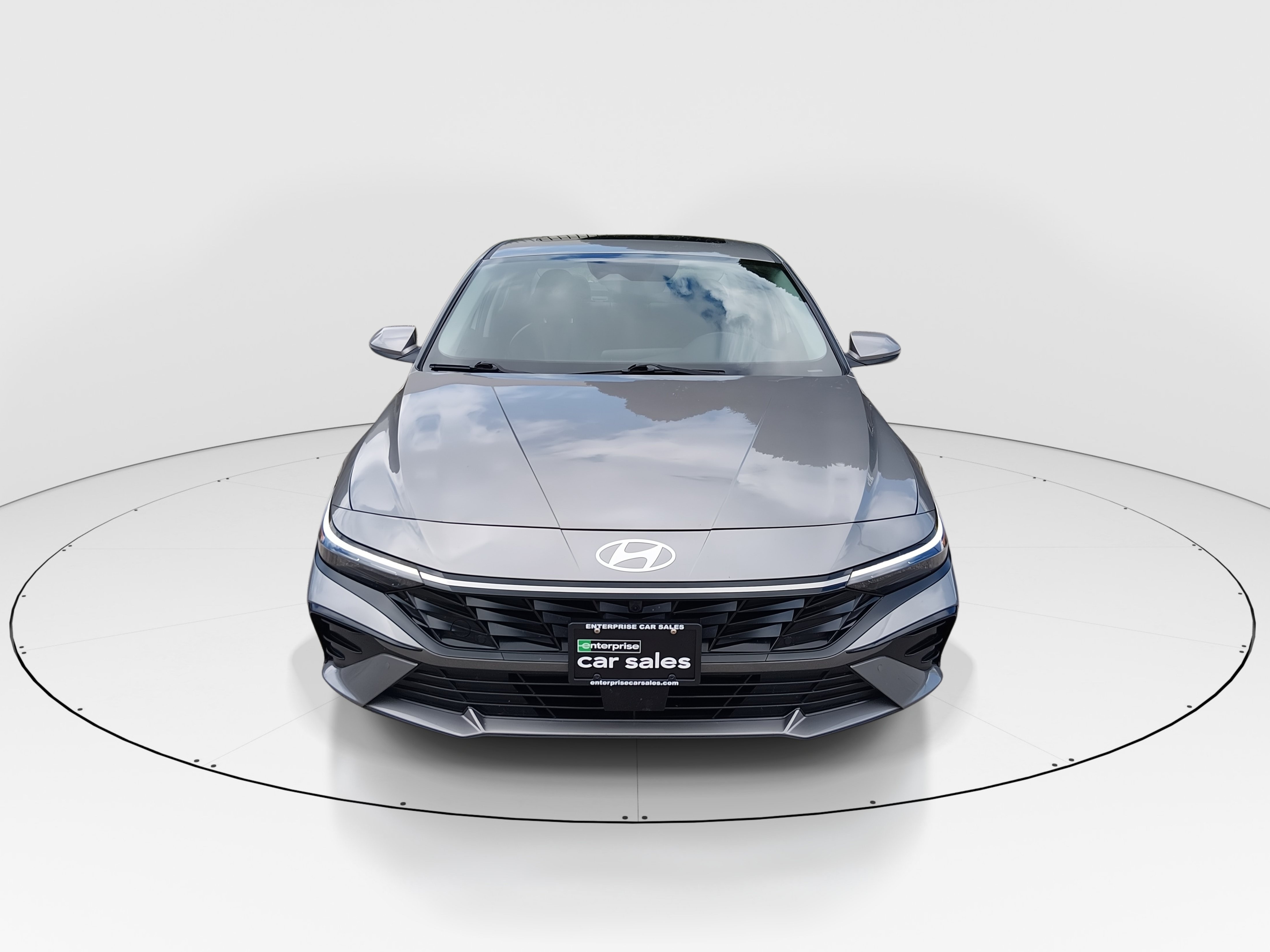 2024 Hyundai Elantra Limited - Photo 2