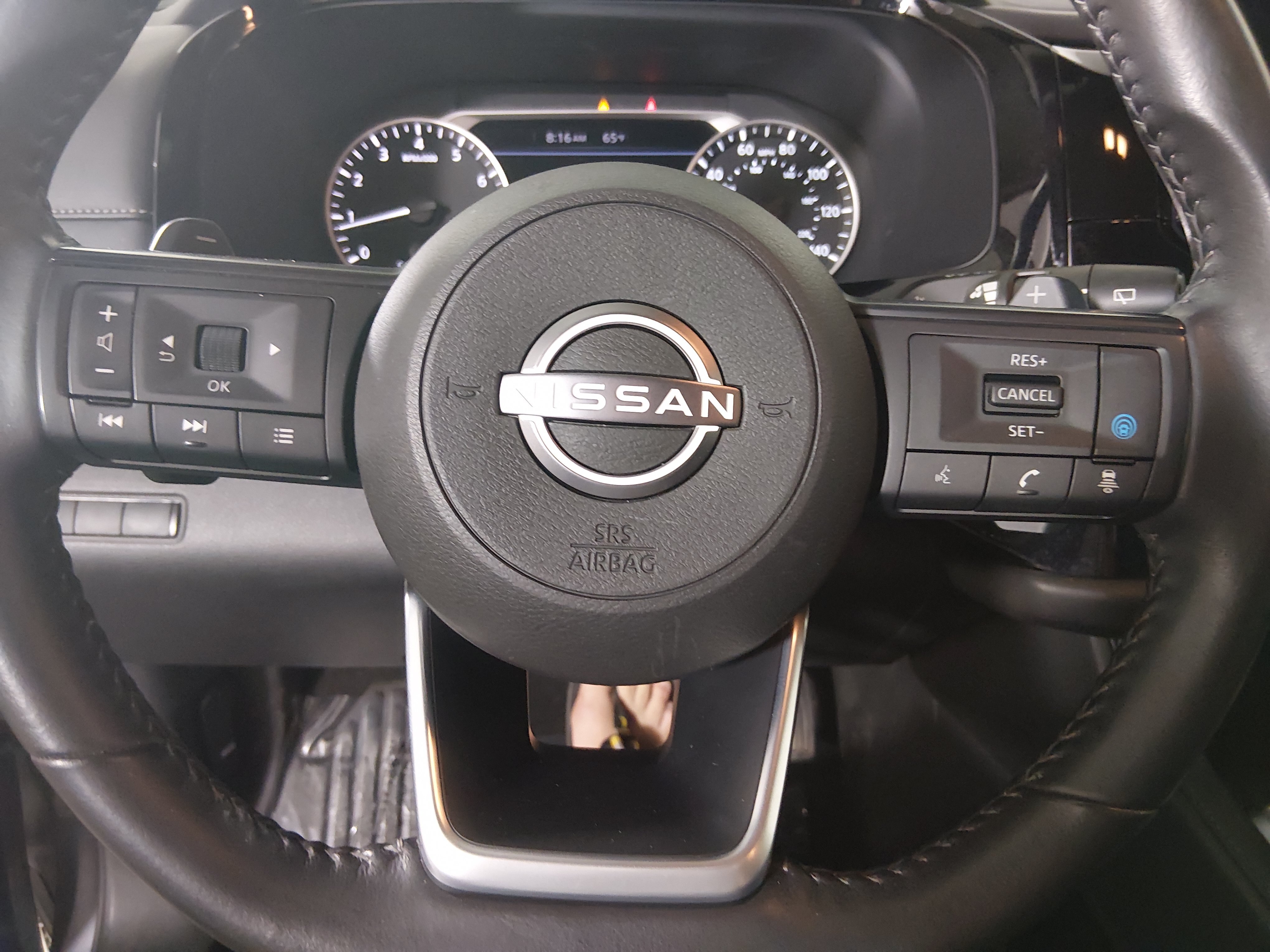 2024 Nissan Pathfinder SV - Photo 12