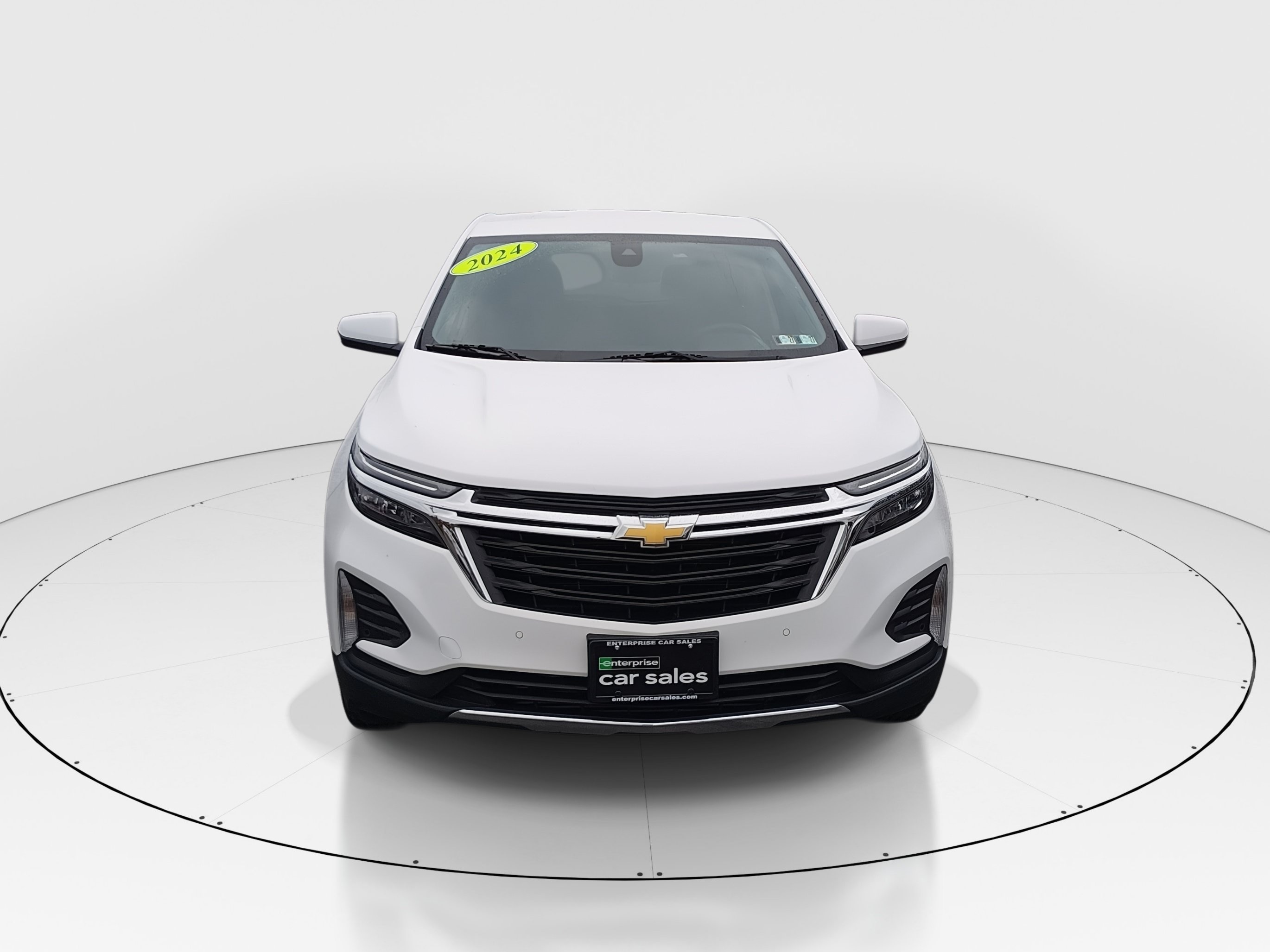 2024 Chevrolet Equinox LT - Photo 2