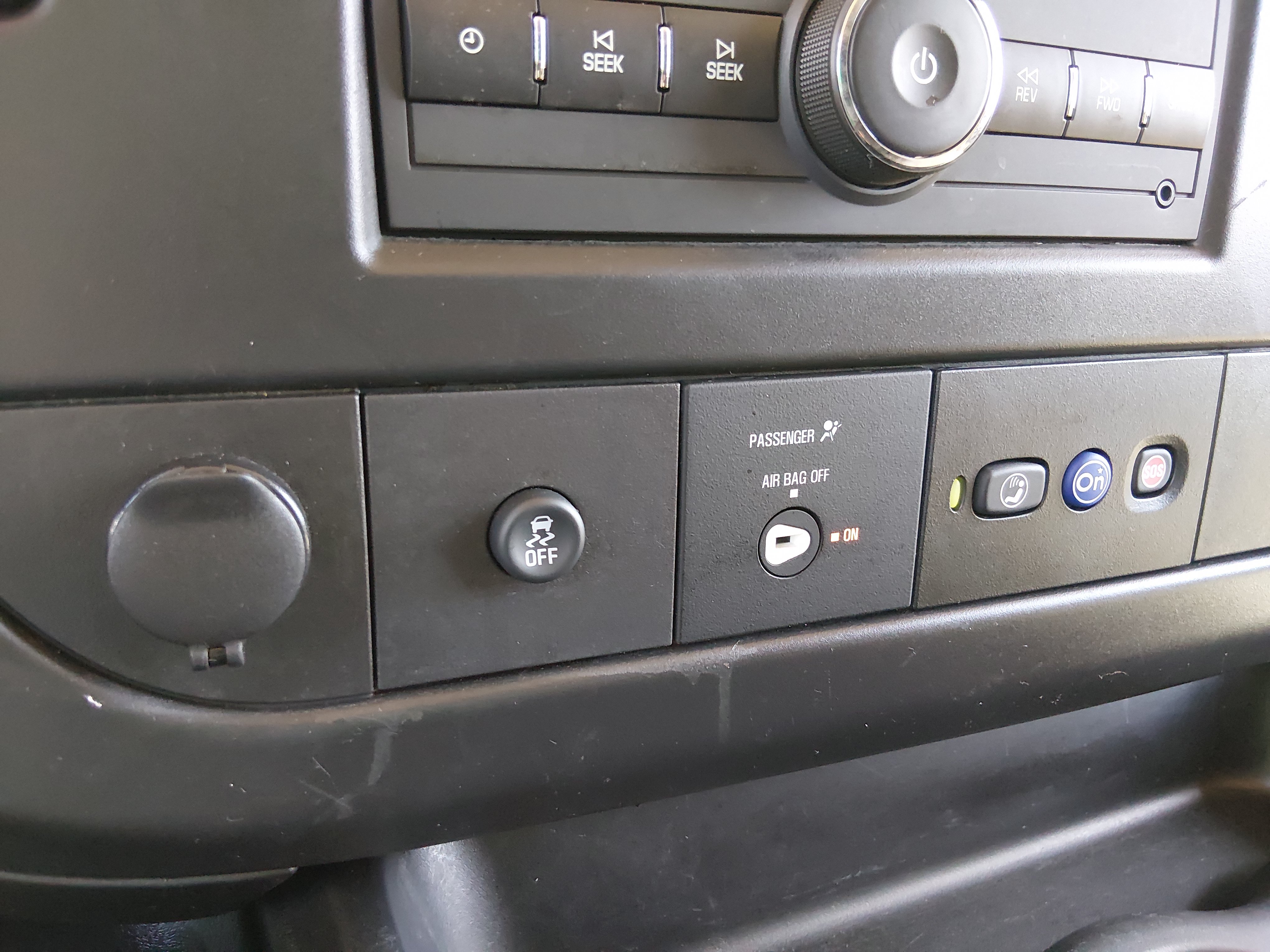 2025 Chevrolet Express Cargo Work Van - Photo 18