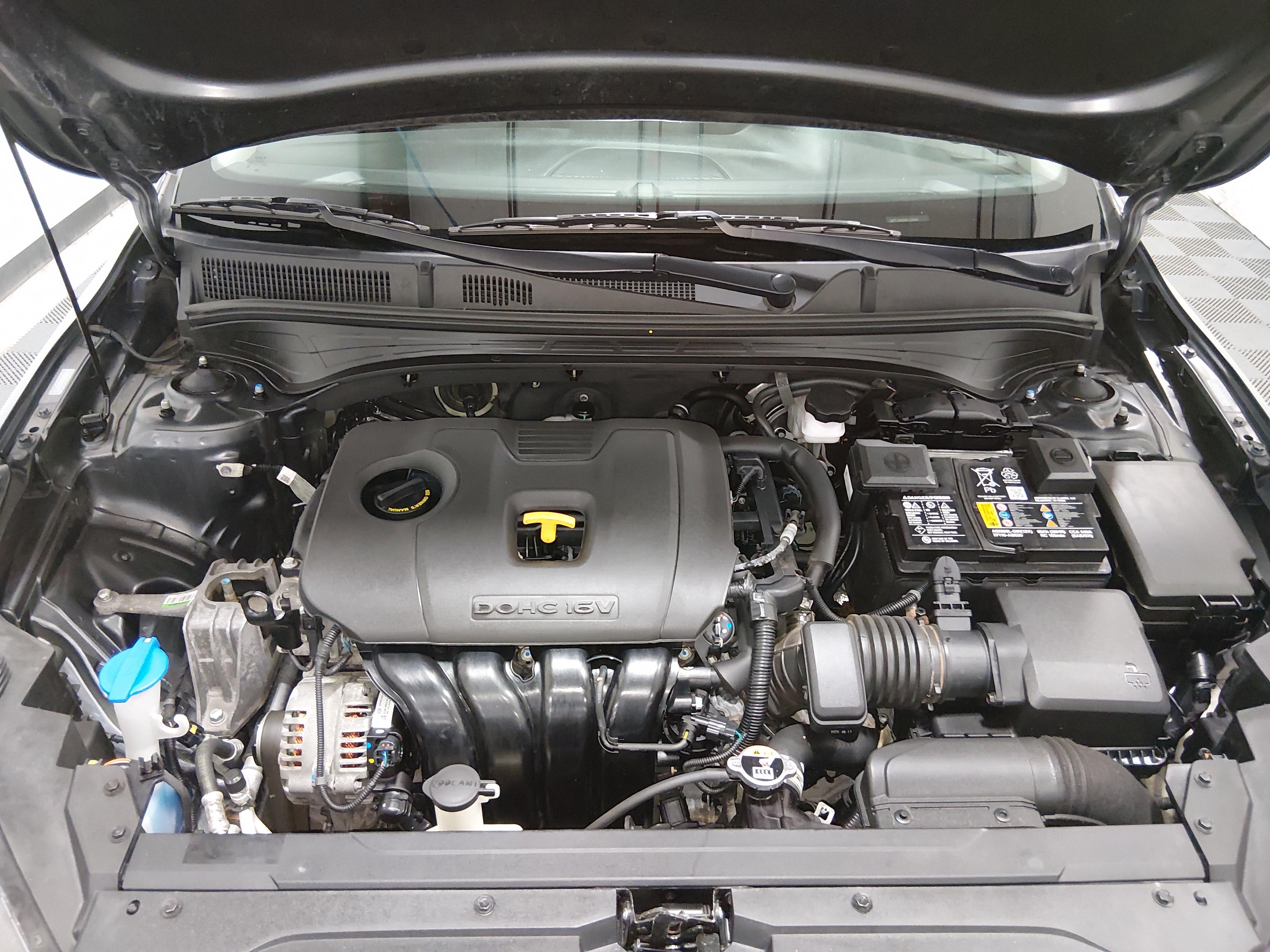 2024 Kia Forte LXS - Photo 9