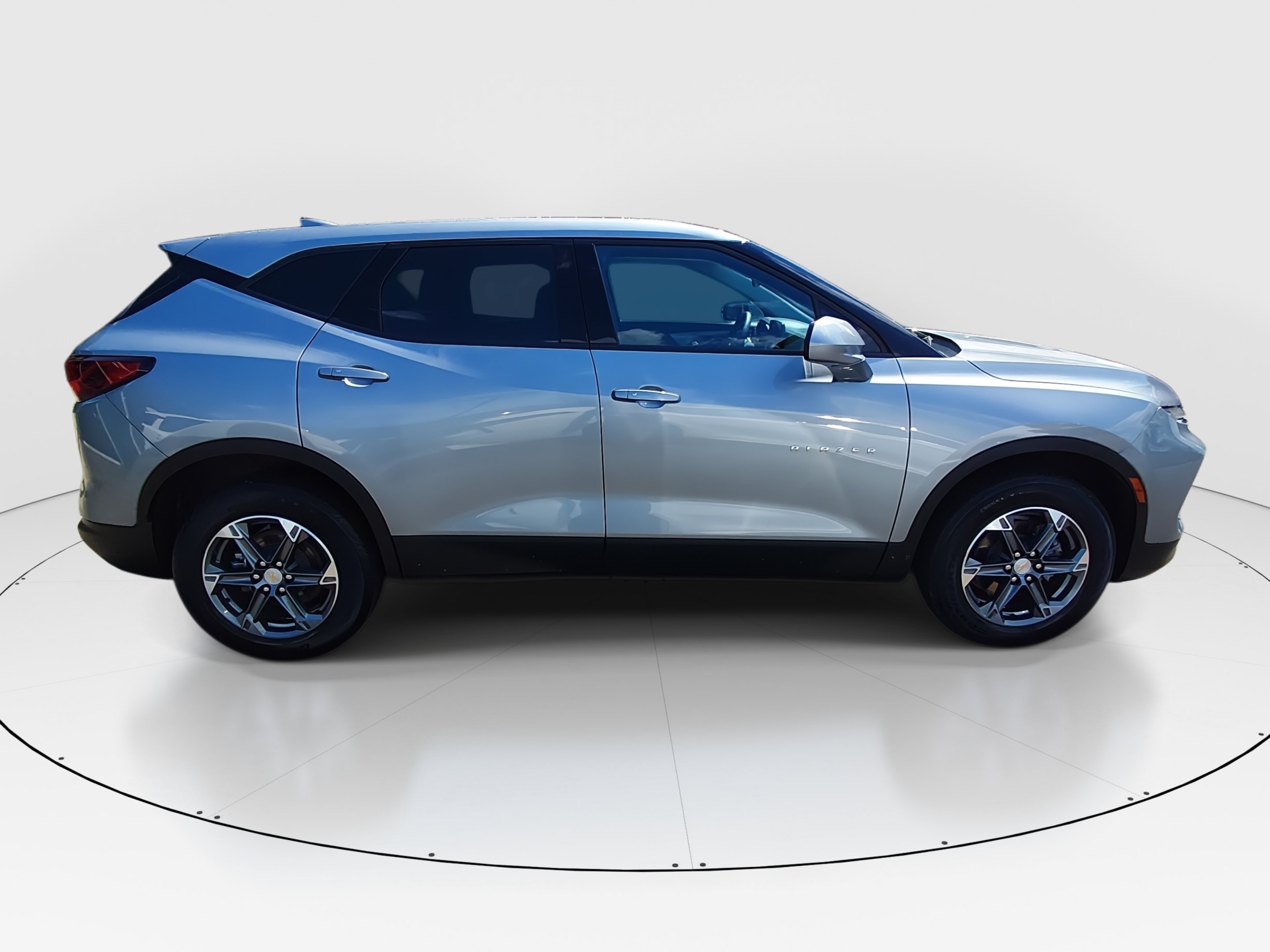 2025 Chevrolet Blazer 2LT - Photo 8