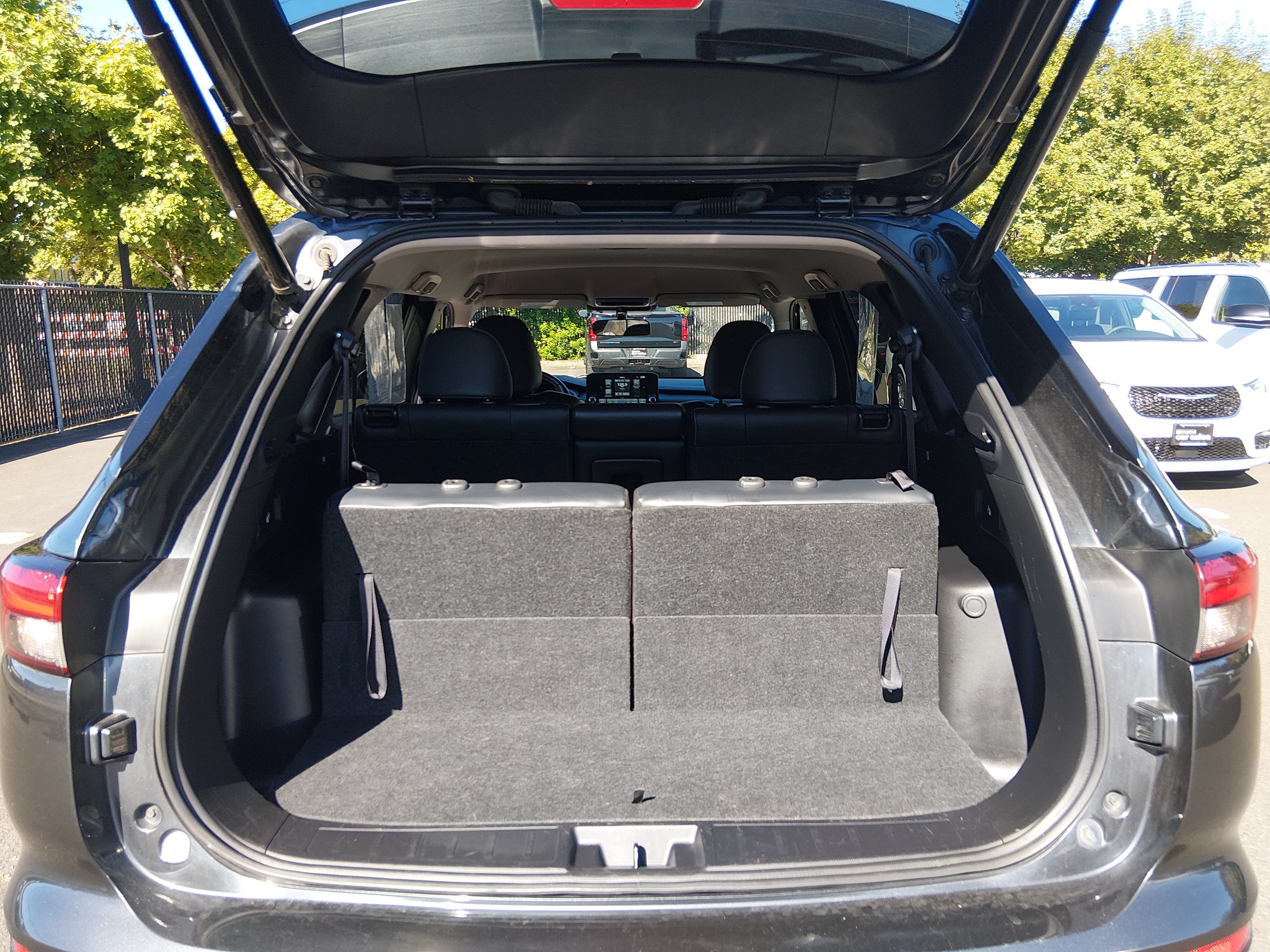 2024 Mitsubishi Outlander SE - Photo 11