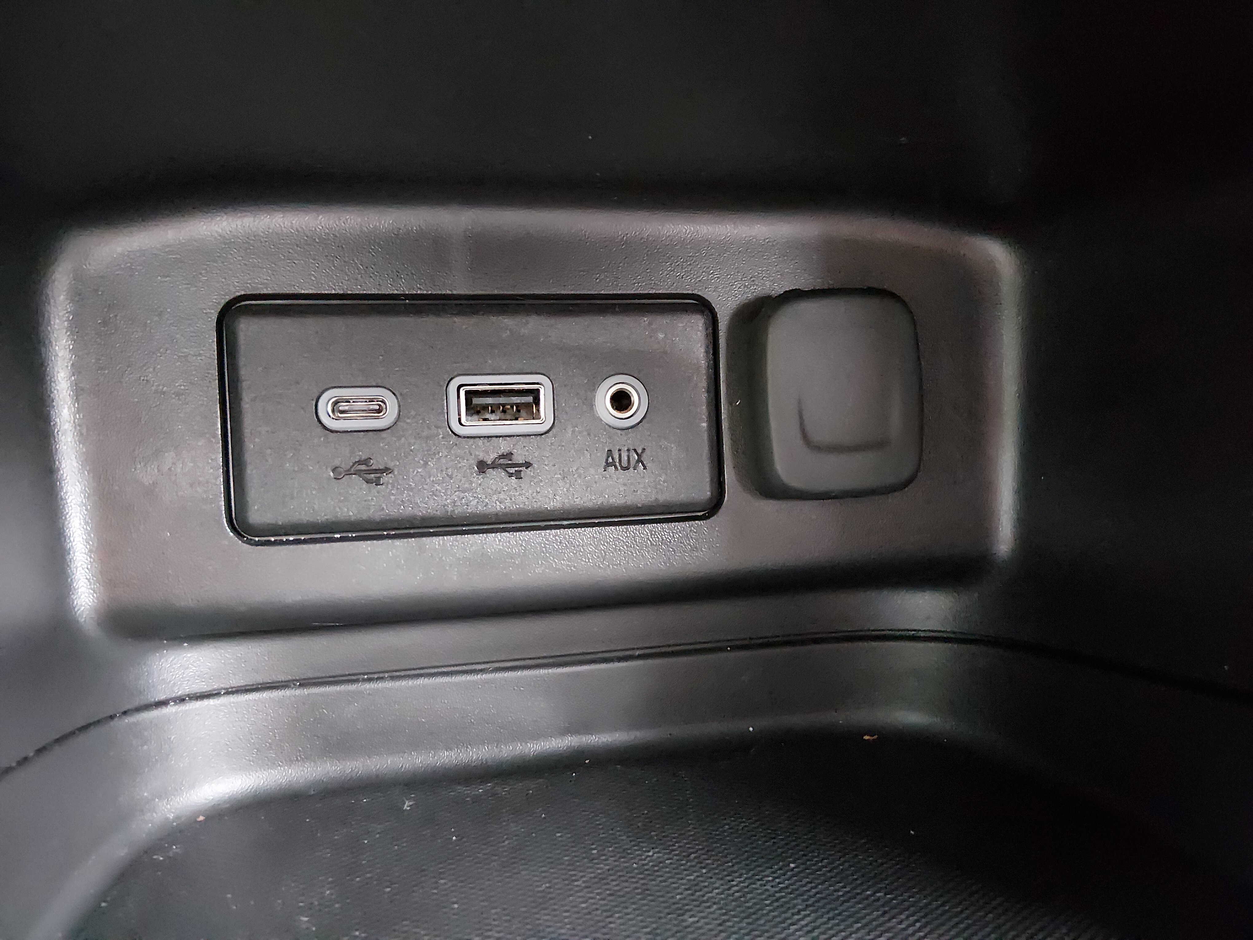 2024 Chevrolet Equinox LT - Photo 18