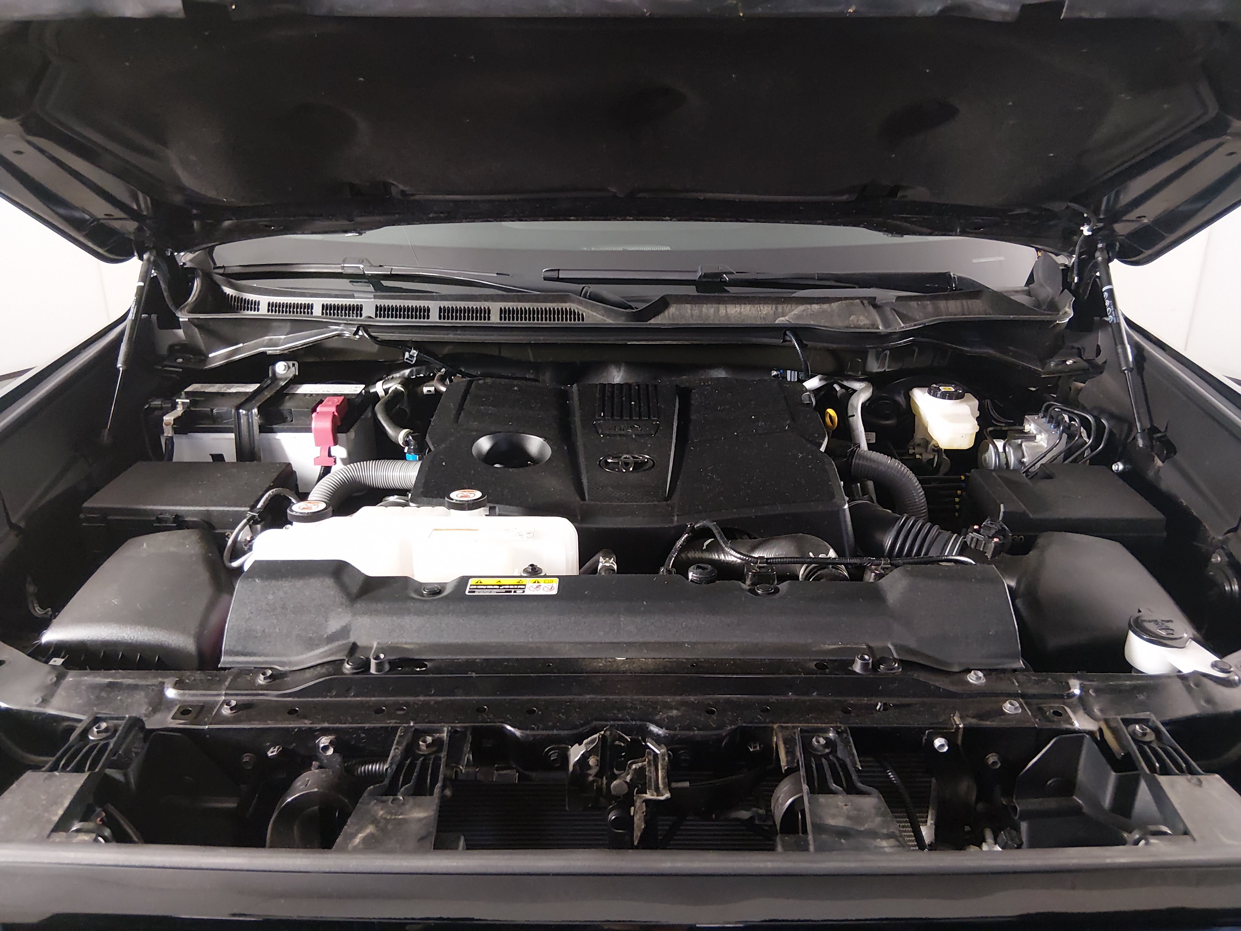 2025 Toyota Tundra SR5 - Photo 9