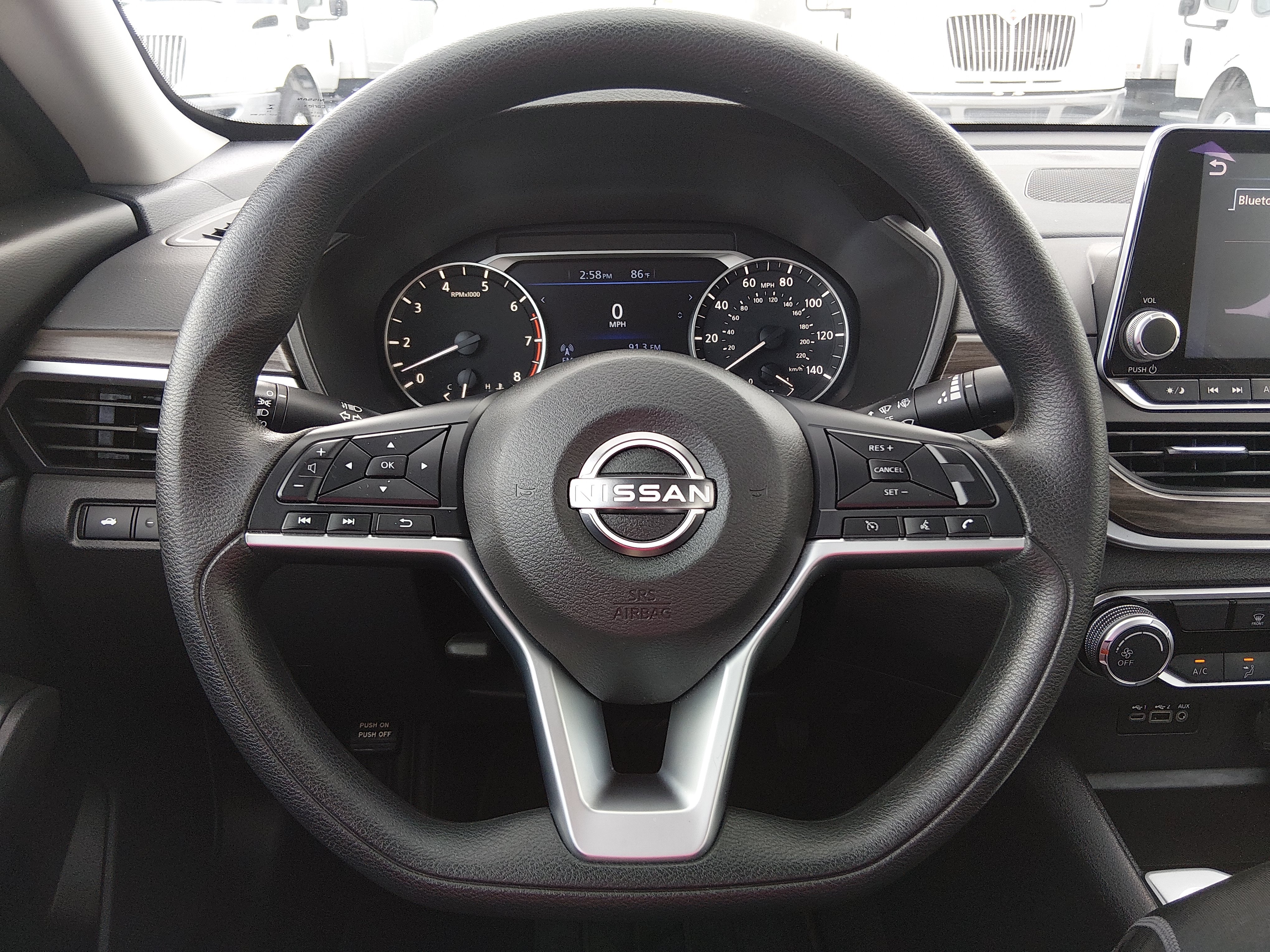2025 Nissan Altima SV - Photo 12