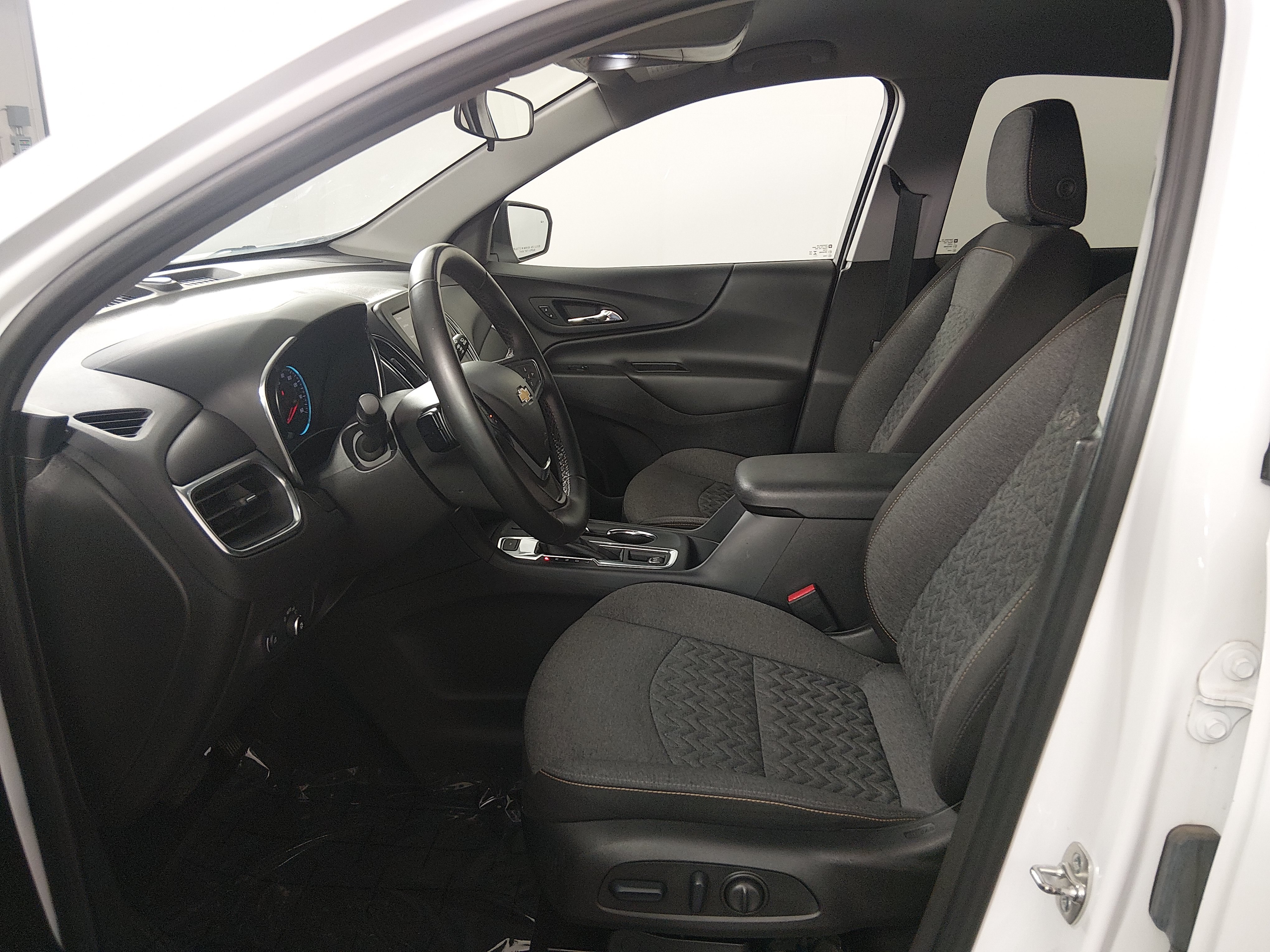 2024 Chevrolet Equinox LT - Photo 20