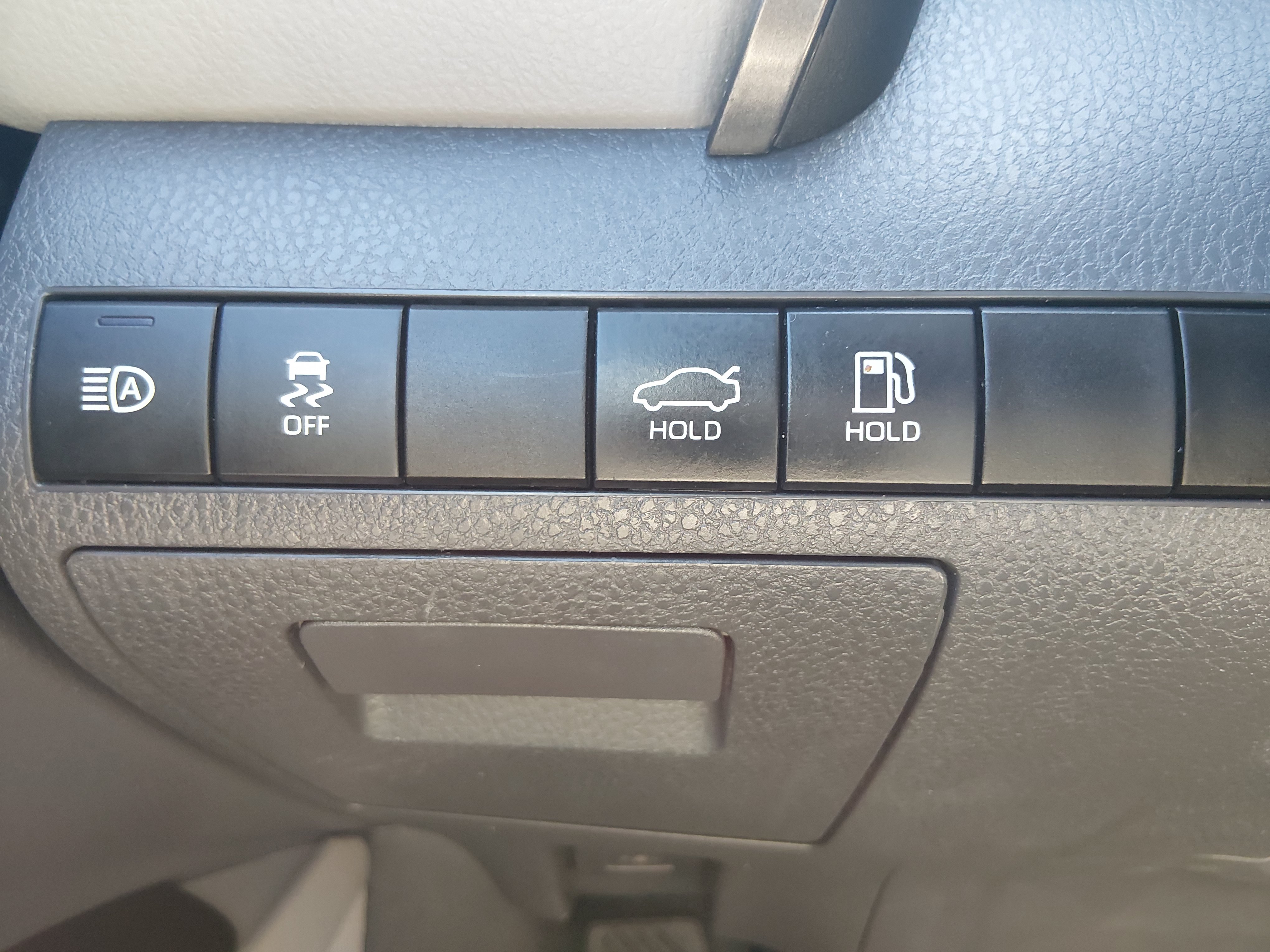 2023 Toyota Camry SE - Photo 13