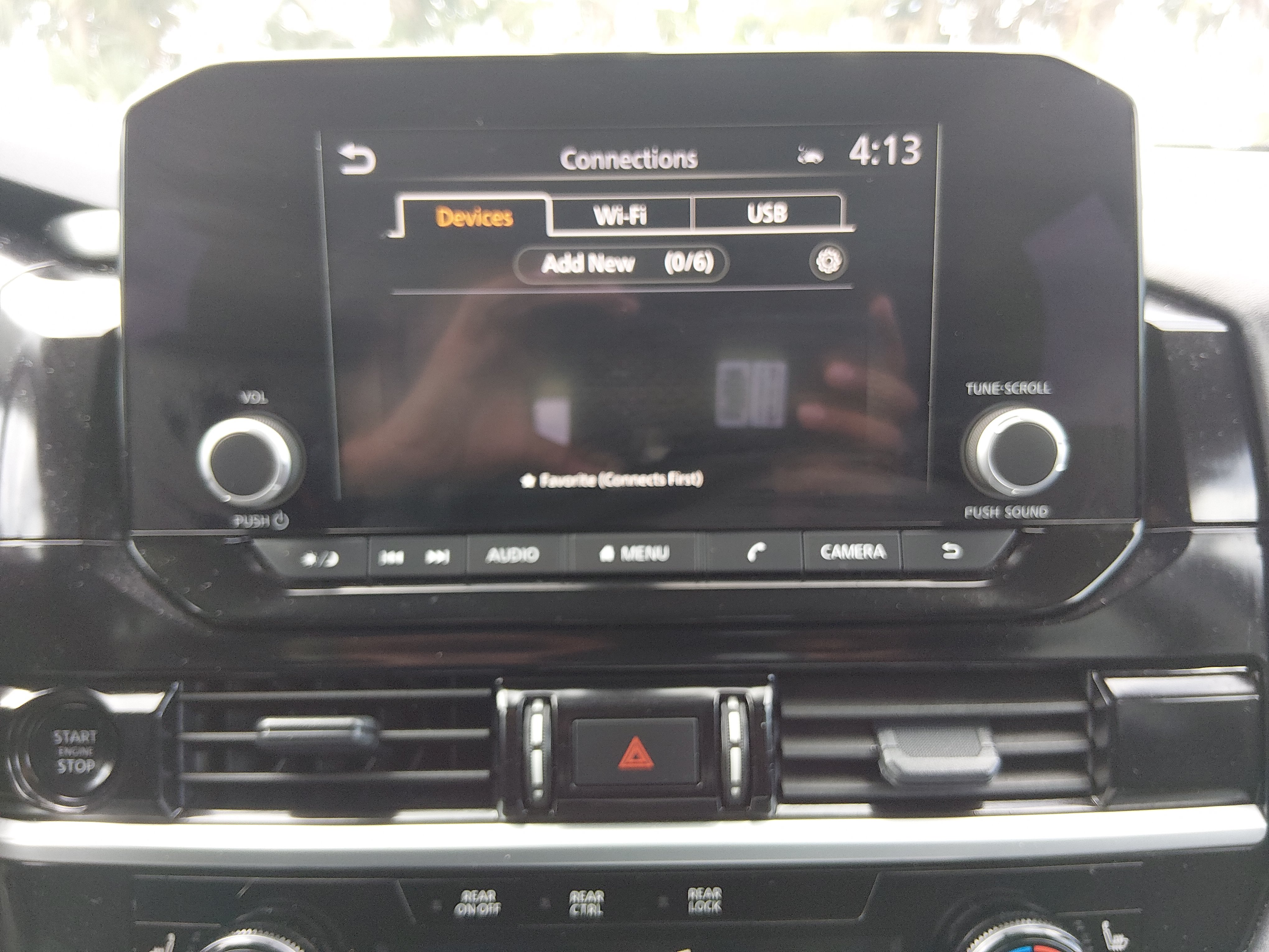 2025 Nissan Pathfinder SV - Photo 20