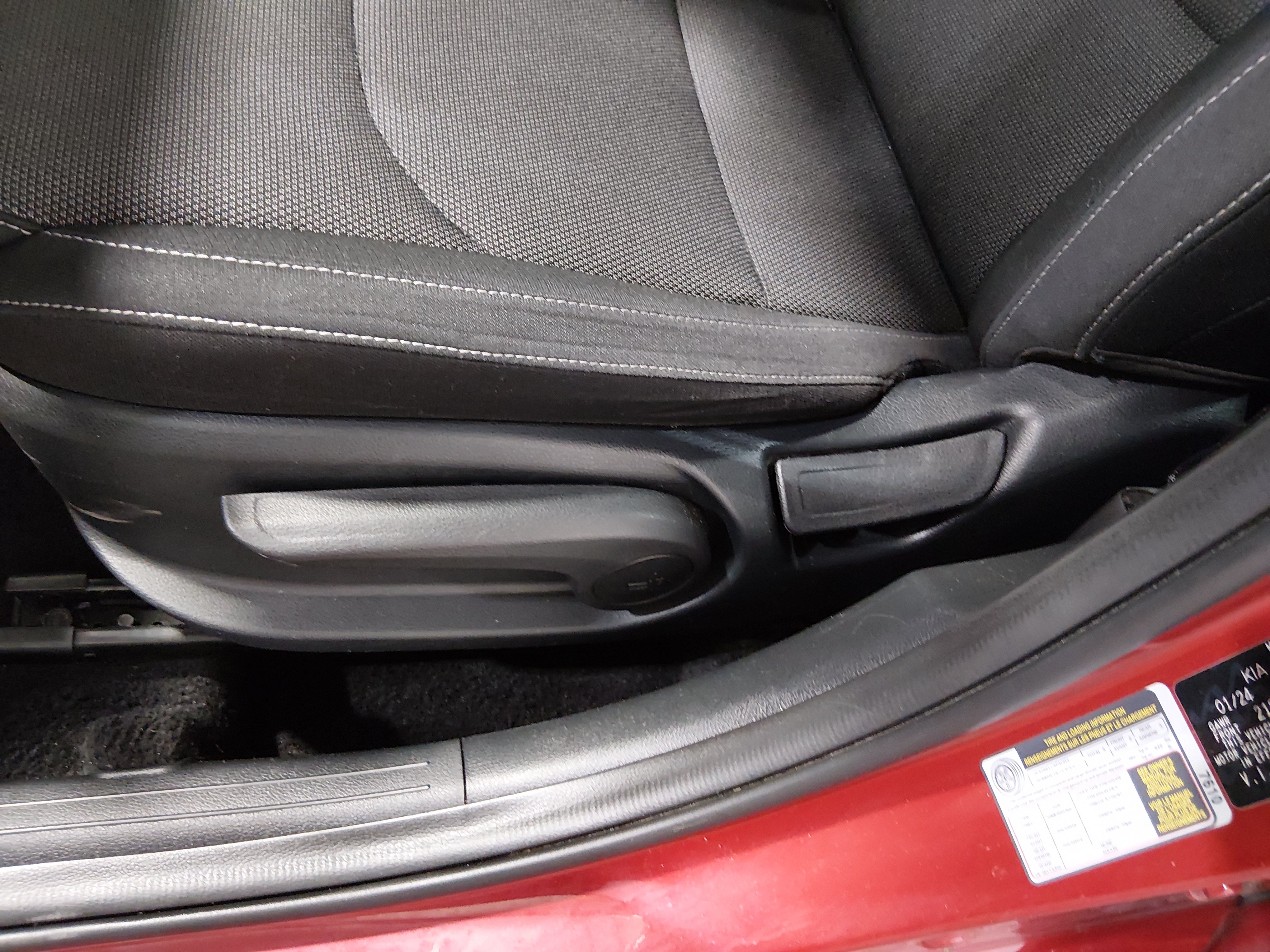 2024 Kia Forte LXS - Photo 18