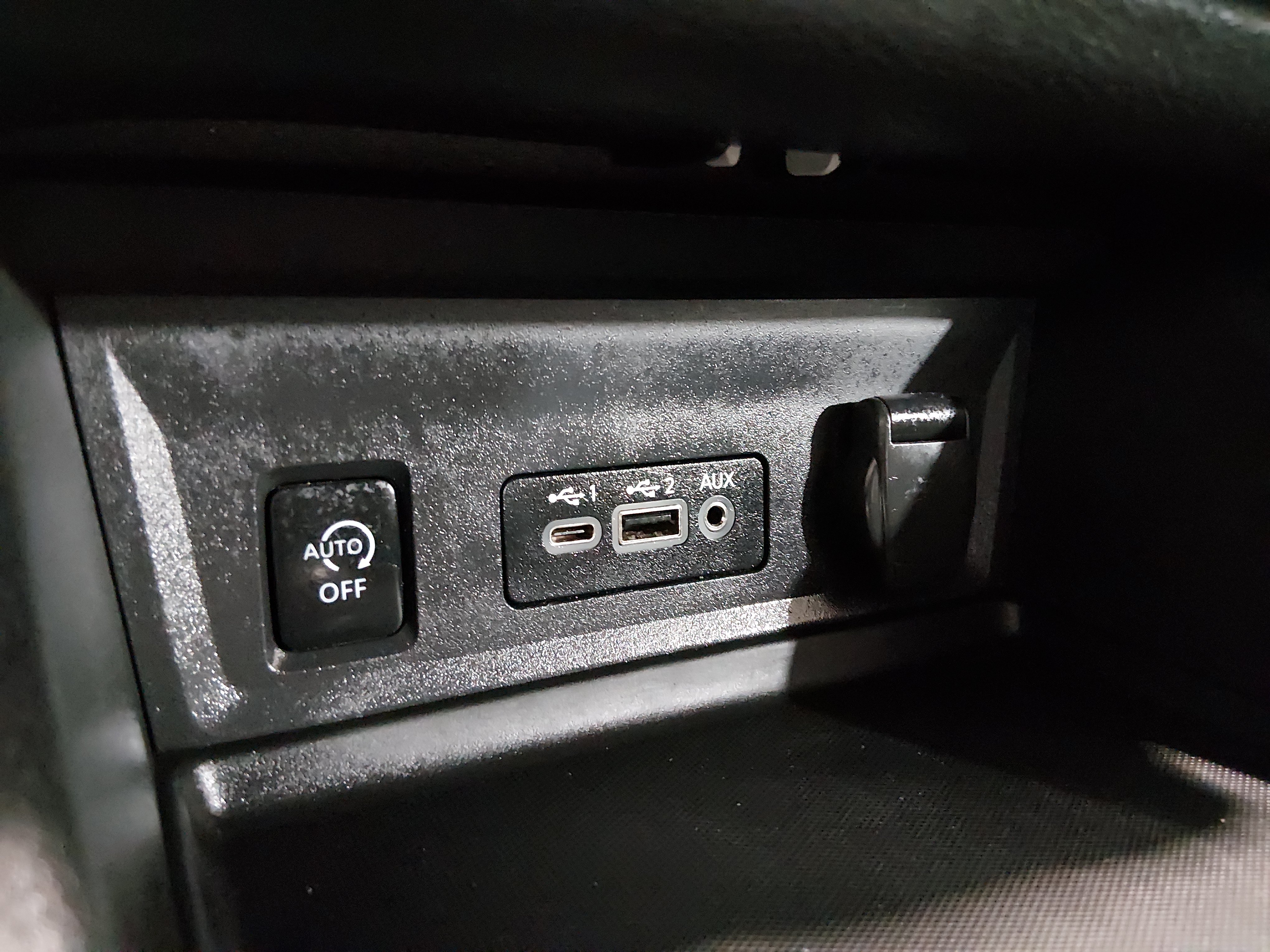 2024 Nissan Sentra SV - Photo 18