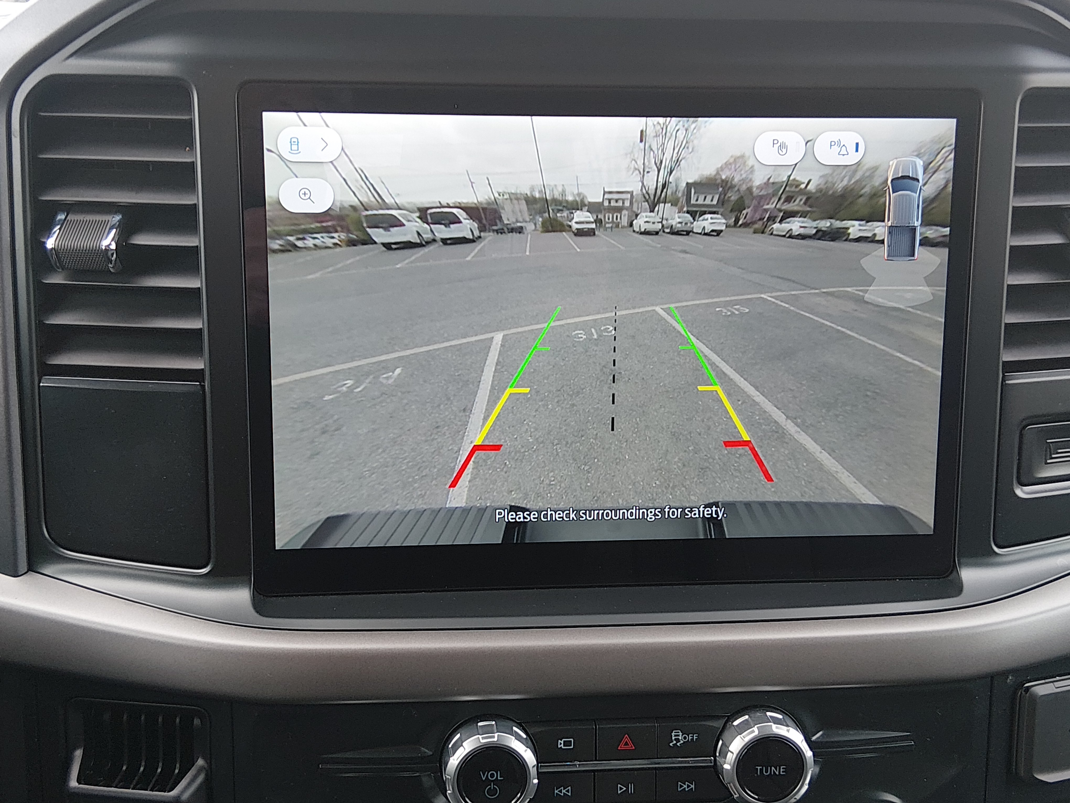 2025 Ford F-150 XLT - Photo 17