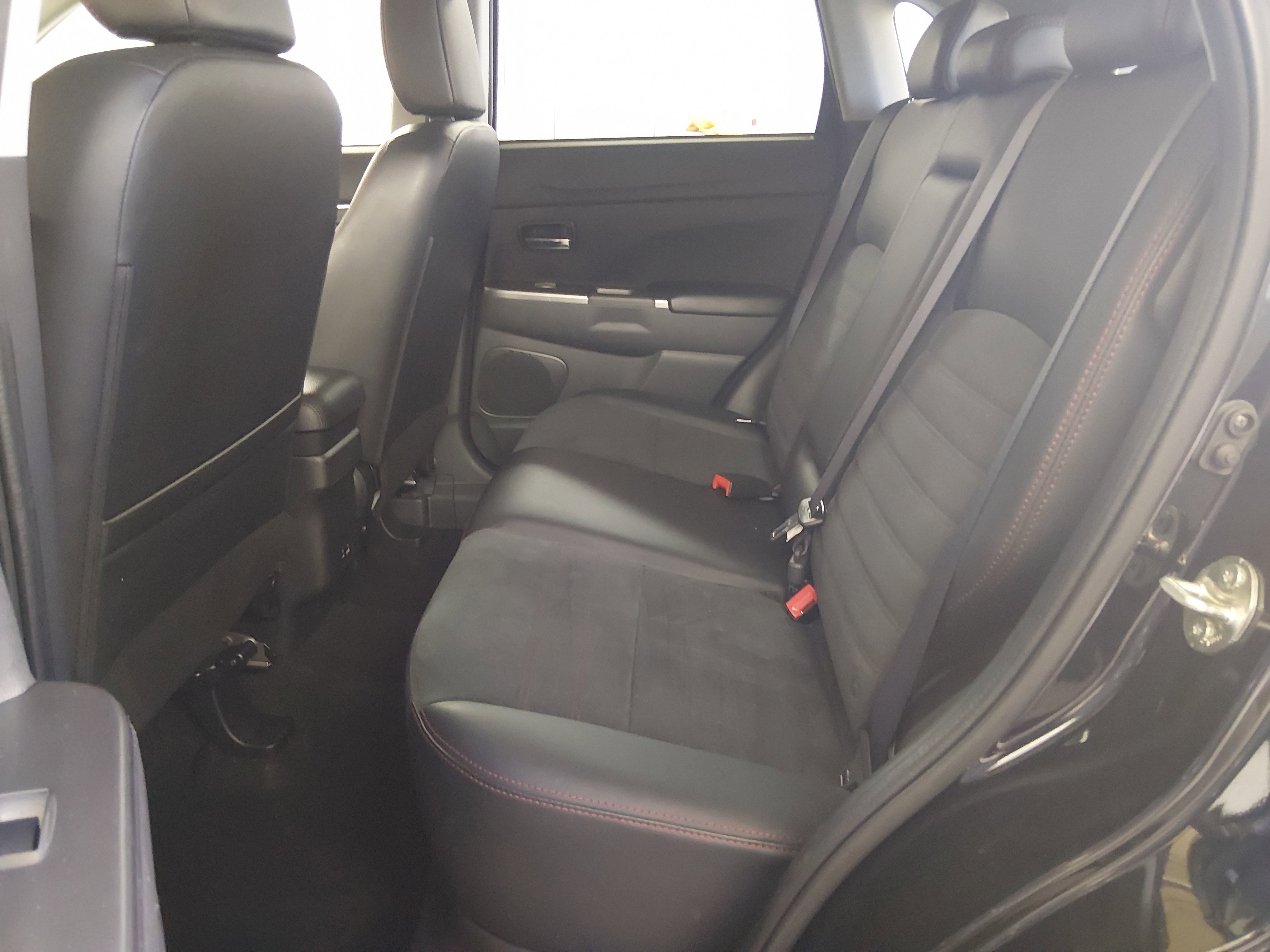 2024 Mitsubishi Outlander Sport SE - Photo 20