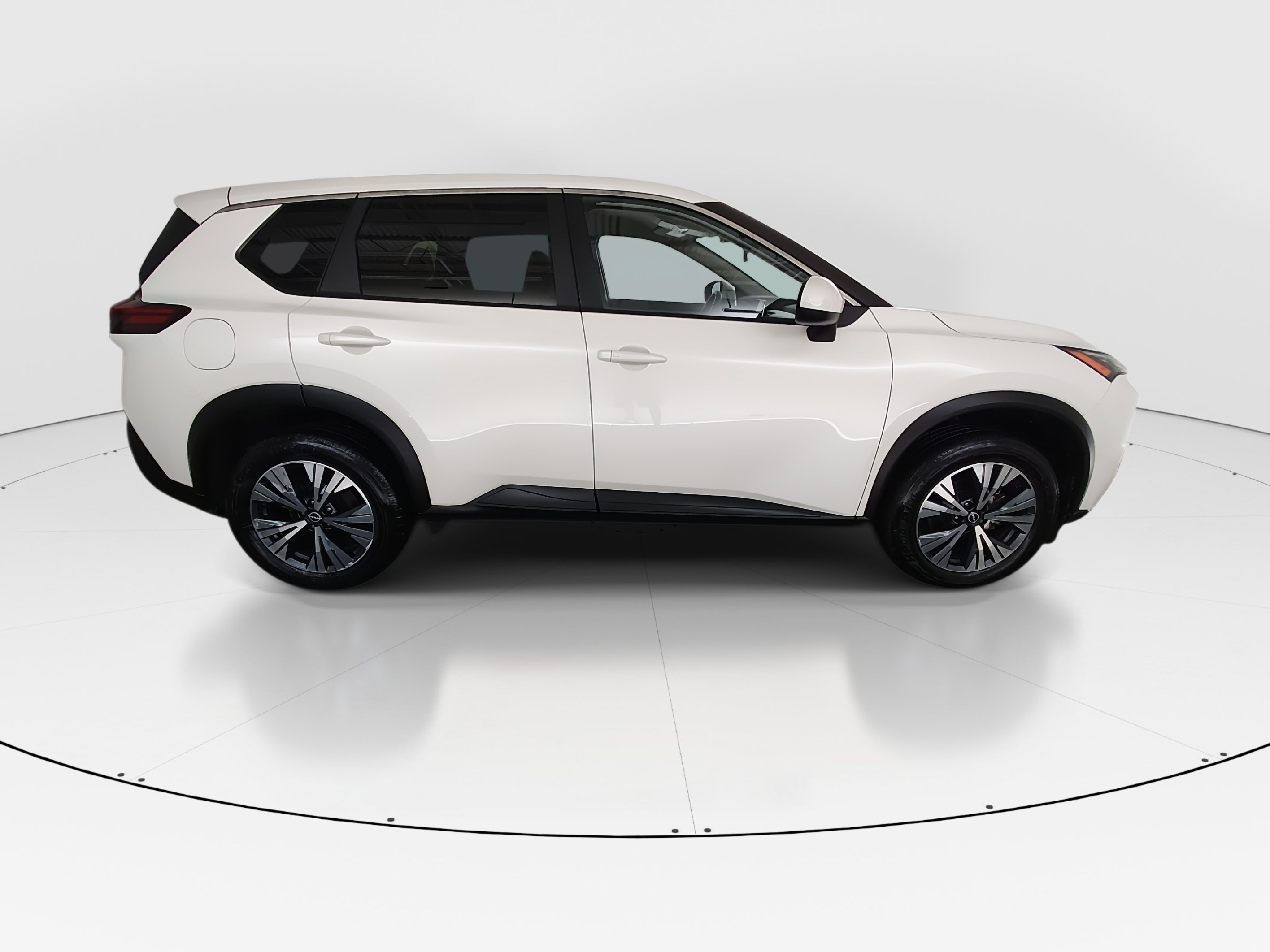 2023 Nissan Rogue SV - Photo 8
