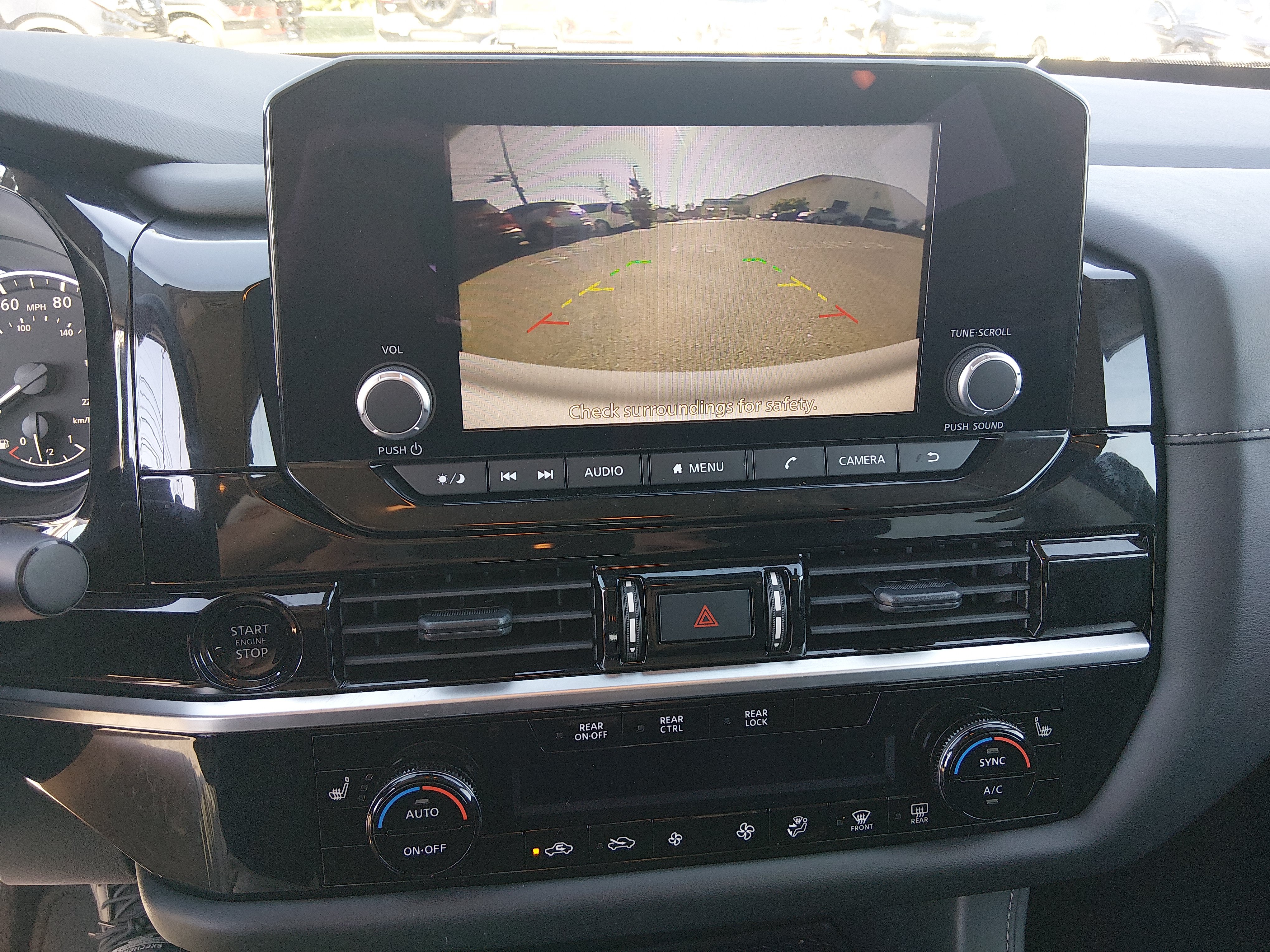2025 Nissan Pathfinder SV - Photo 19