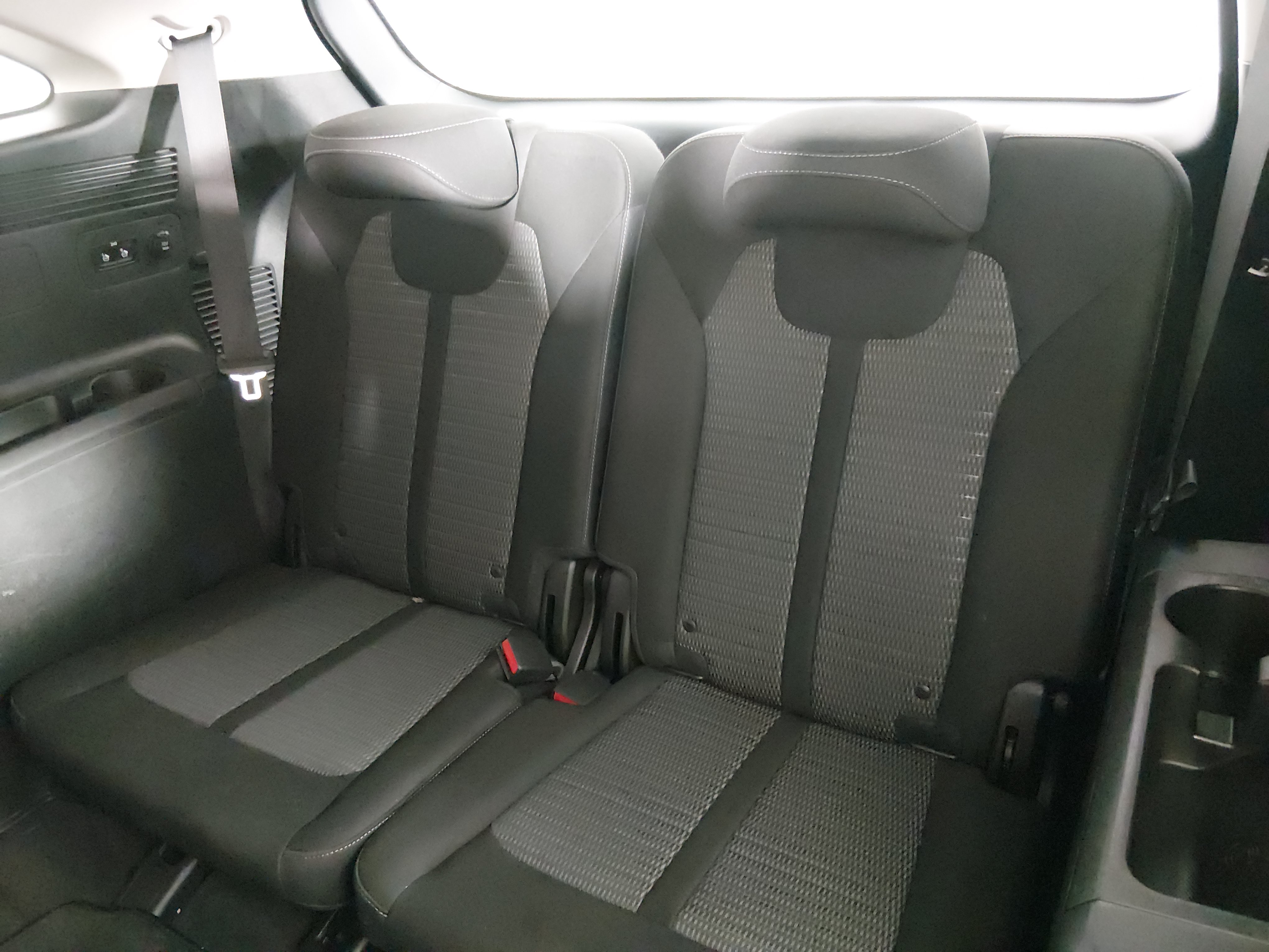 2023 Kia Sorento LX - Photo 17