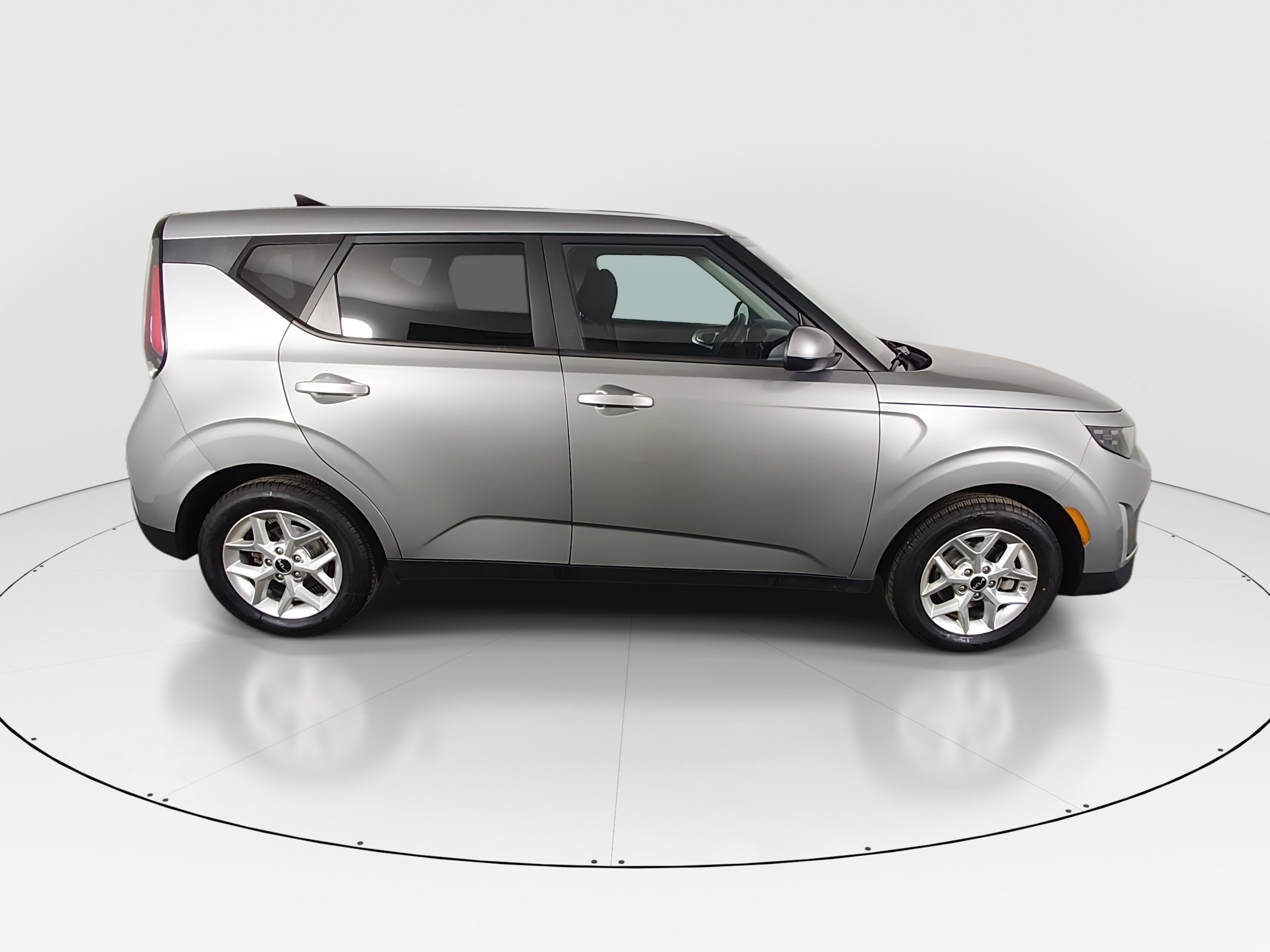 2024 Kia Soul LX - Photo 8