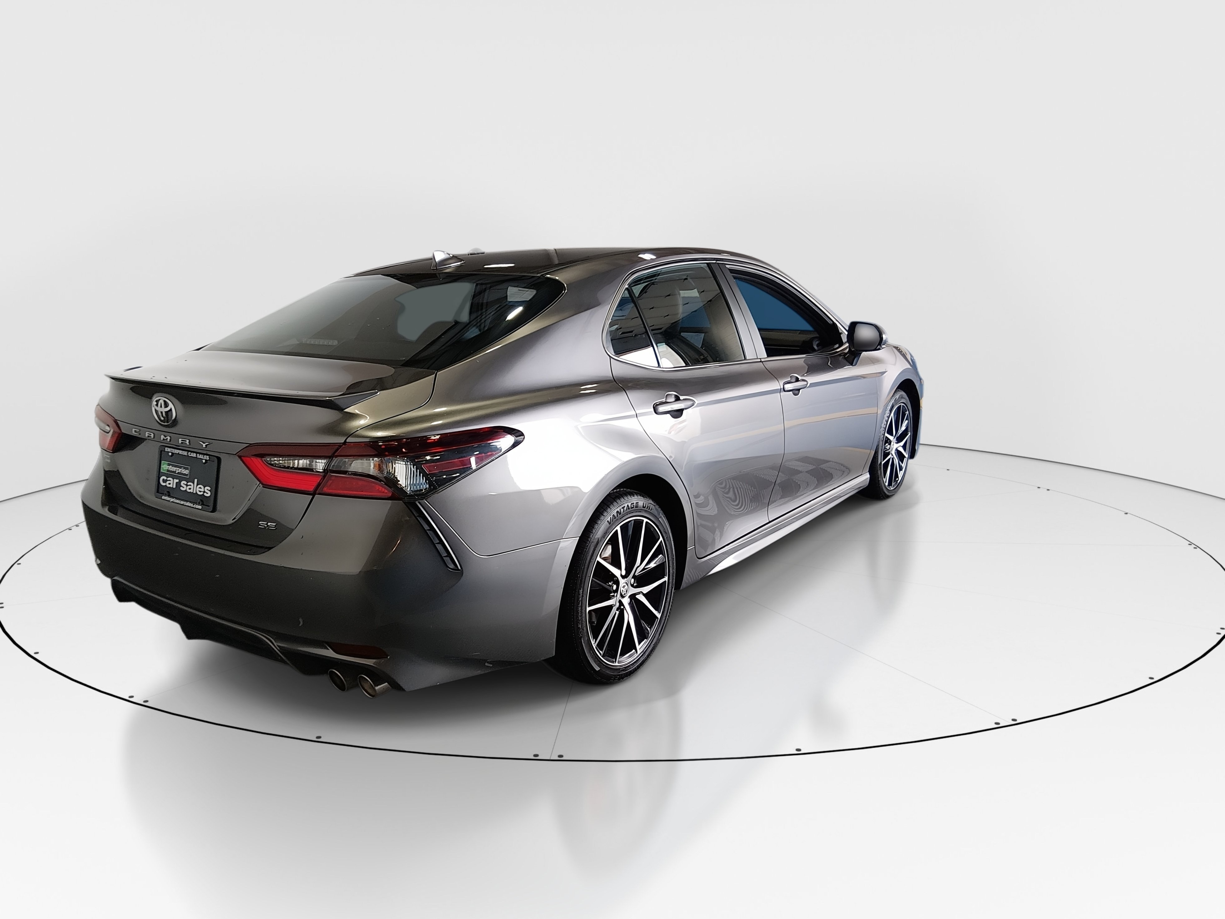 2024 Toyota Camry SE - Photo 7