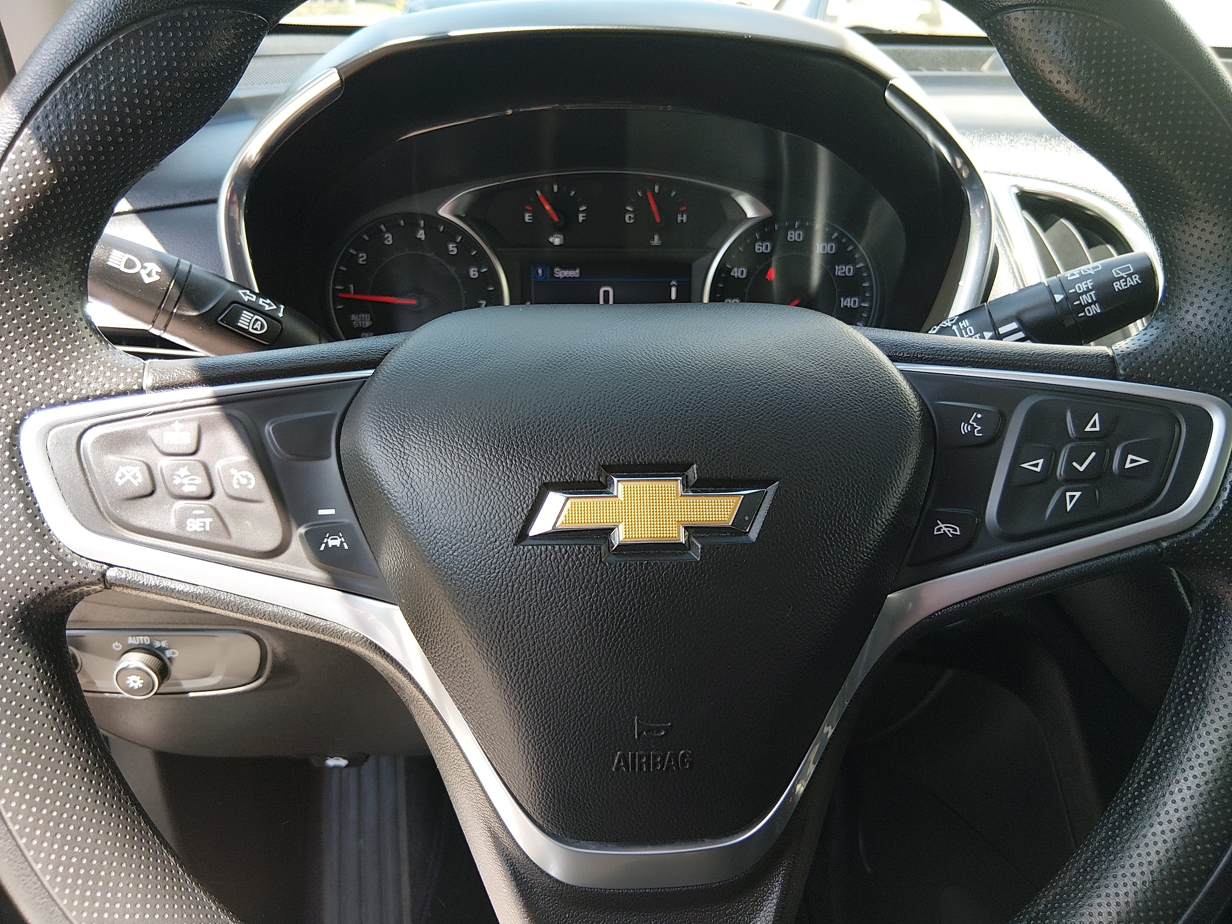 2023 Chevrolet Equinox LT - Photo 12