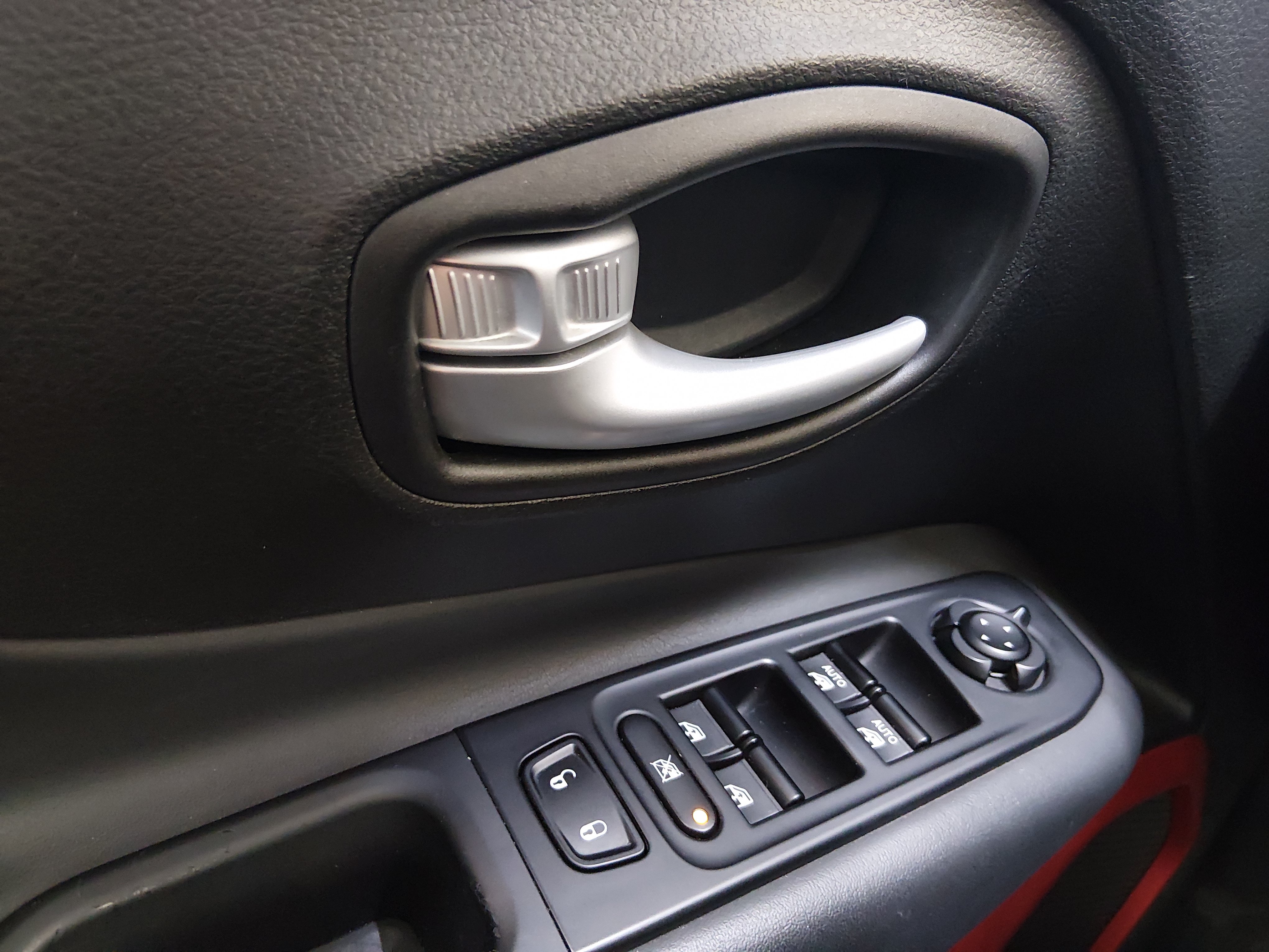 2023 Jeep Renegade Trailhawk - Photo 18