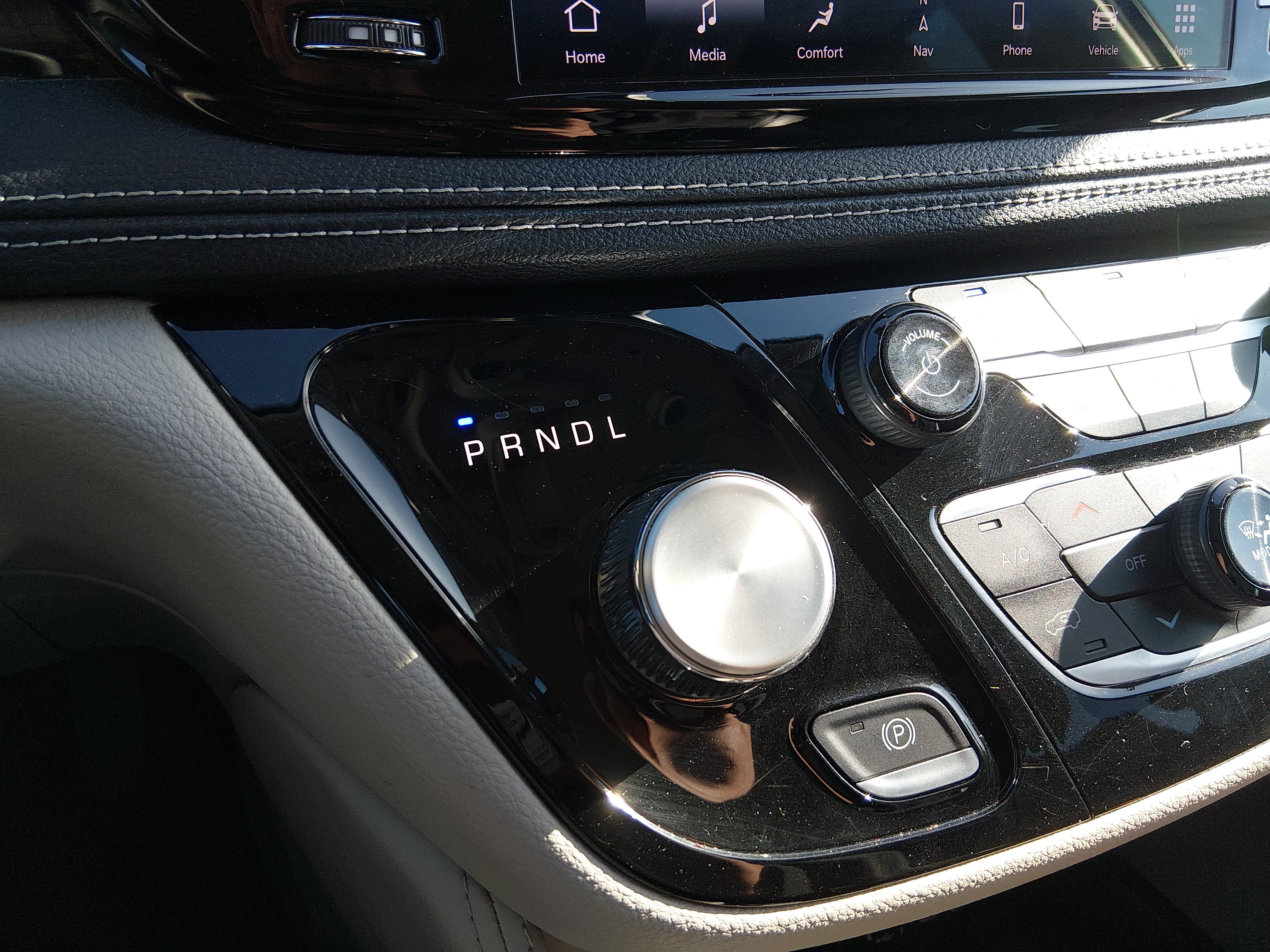 2023 Chrysler Pacifica Hybrid Limited - Photo 16