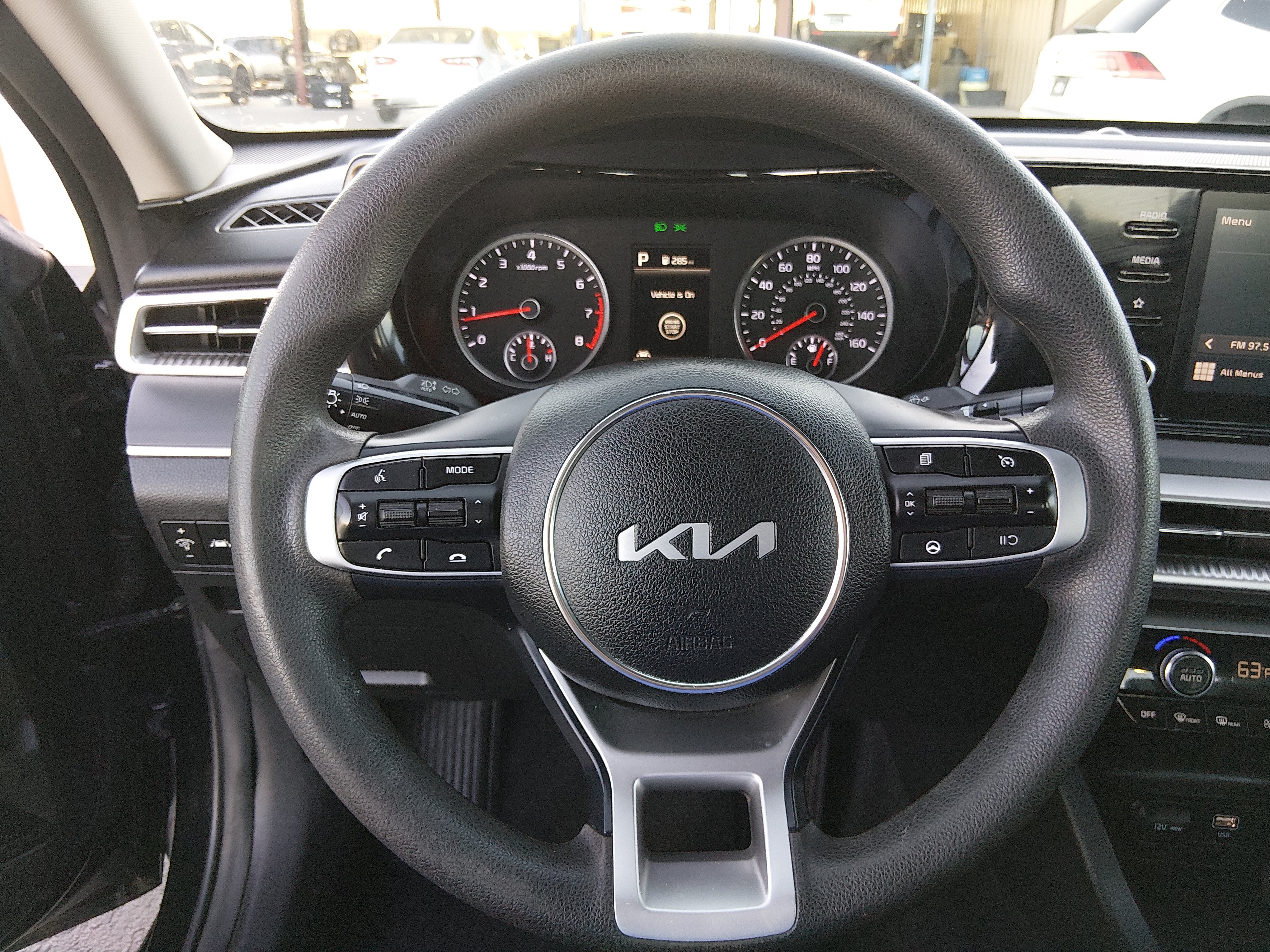 2024 Kia K5 LXS - Photo 12