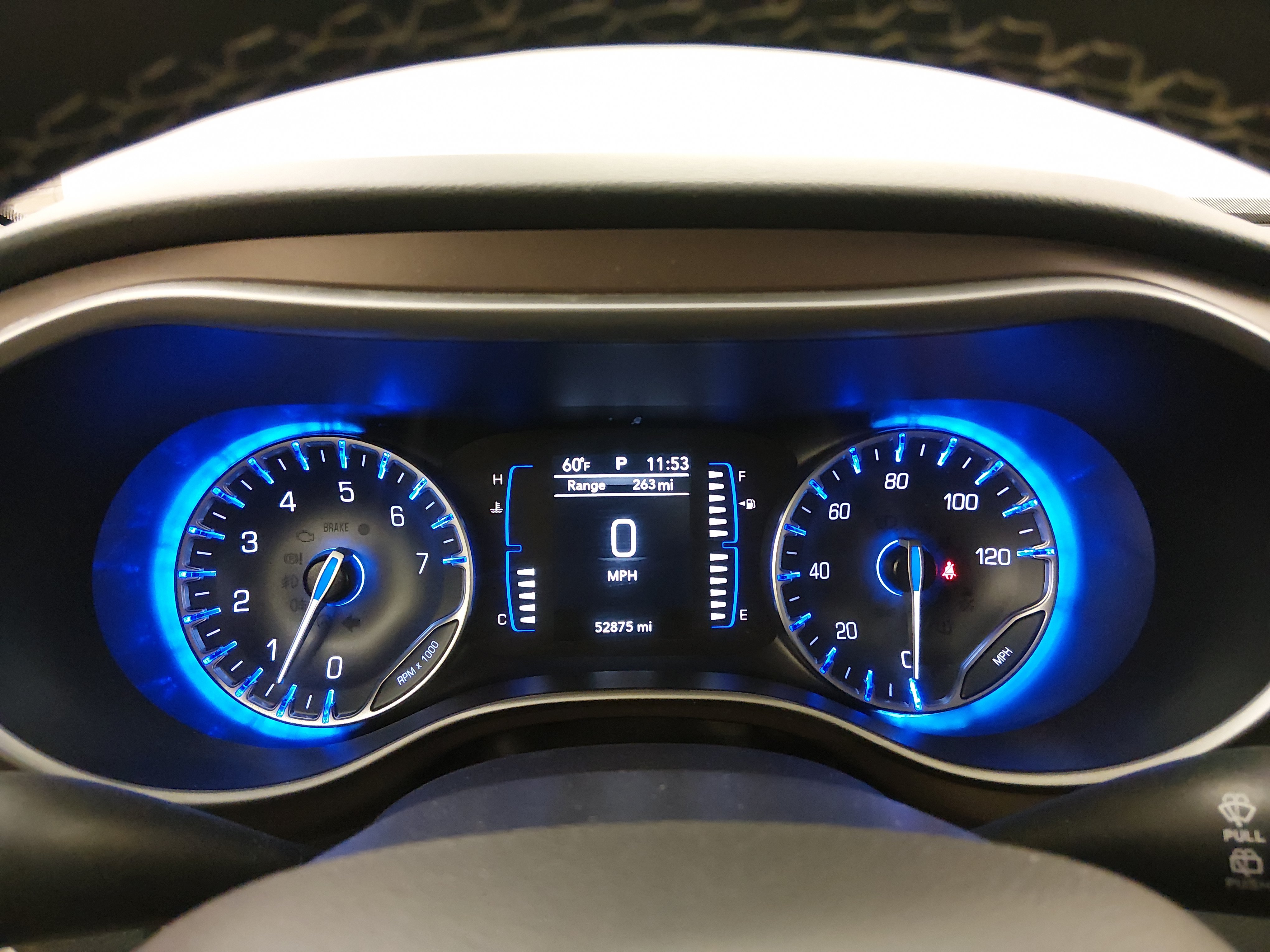 2023 Chrysler Voyager LX - Photo 14