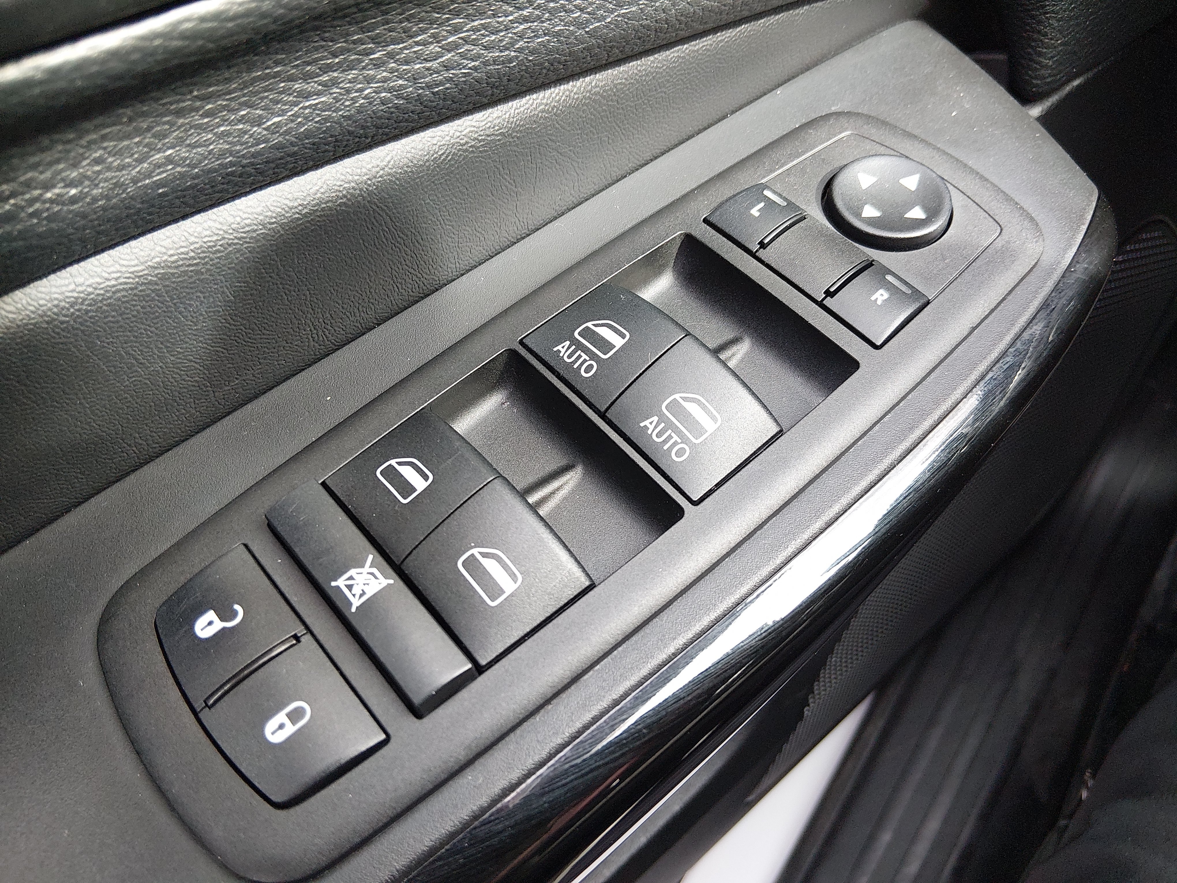2023 Jeep Cherokee Altitude Lux - Photo 21