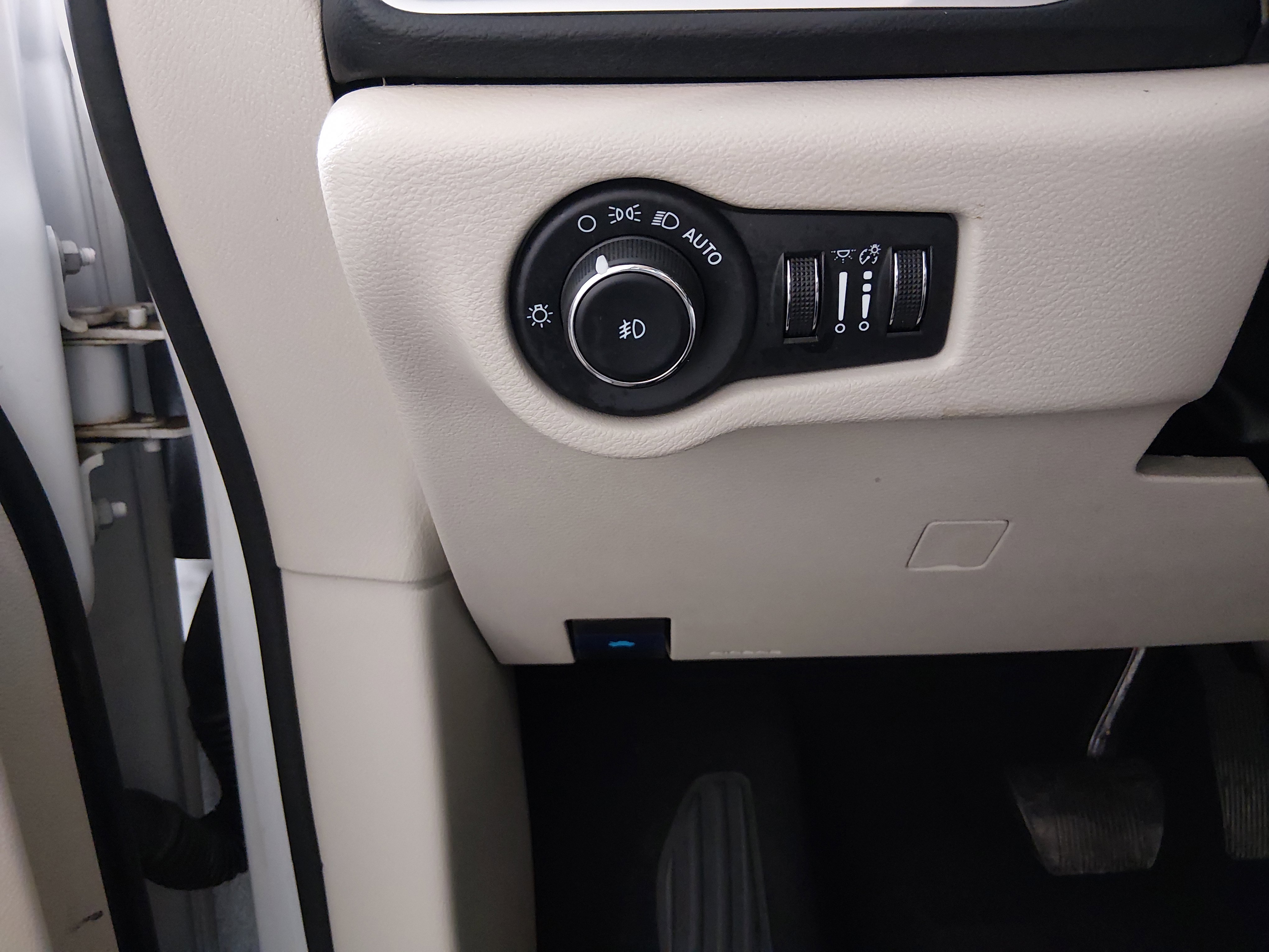 2023 Chrysler Pacifica Touring L - Photo 13