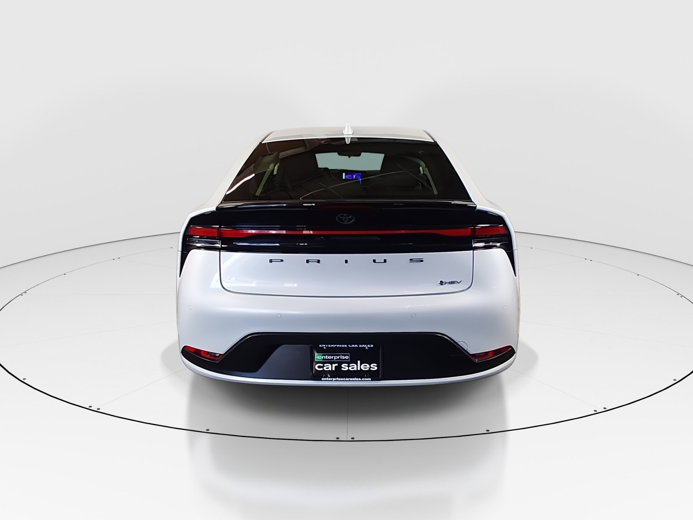 2024 Toyota Prius LE - Photo 6