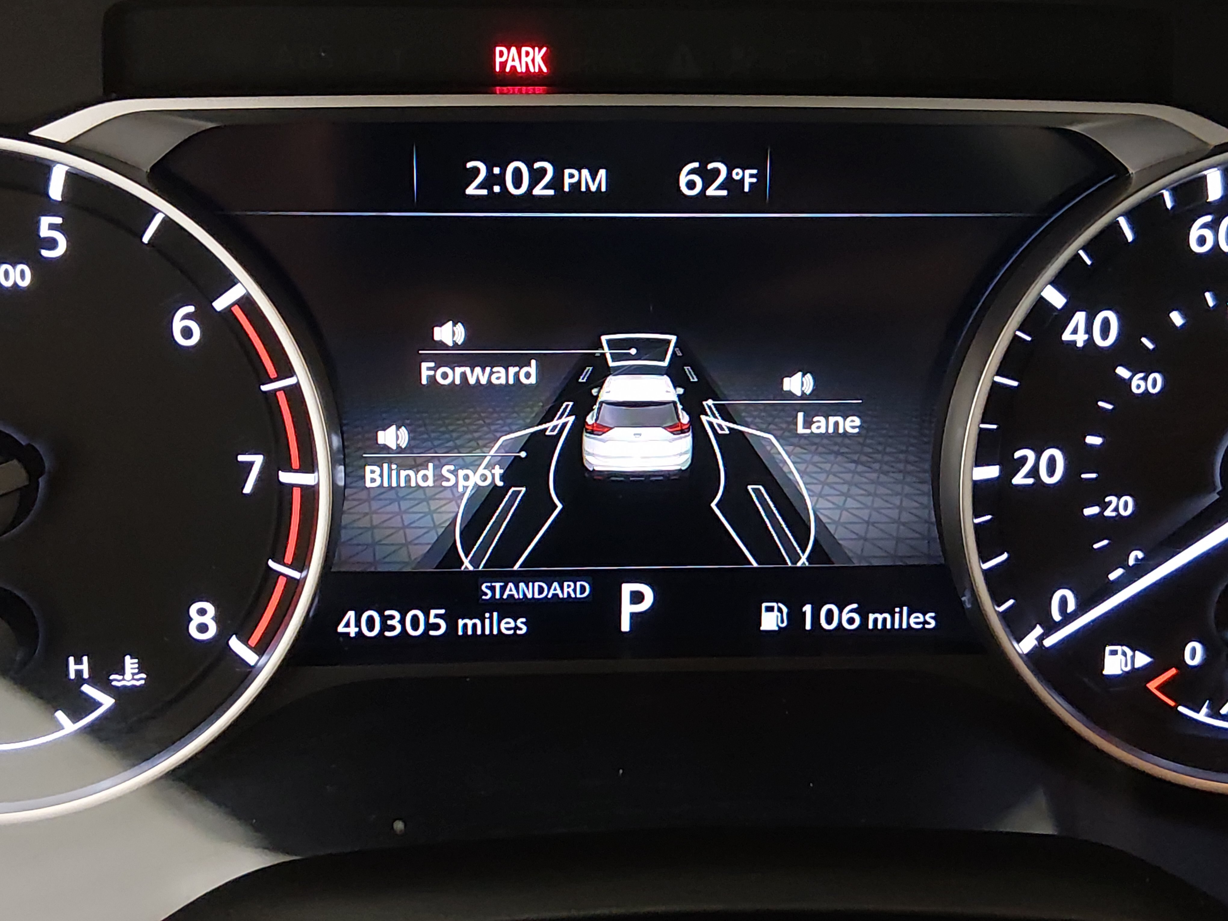 2024 Nissan Rogue SV - Photo 14