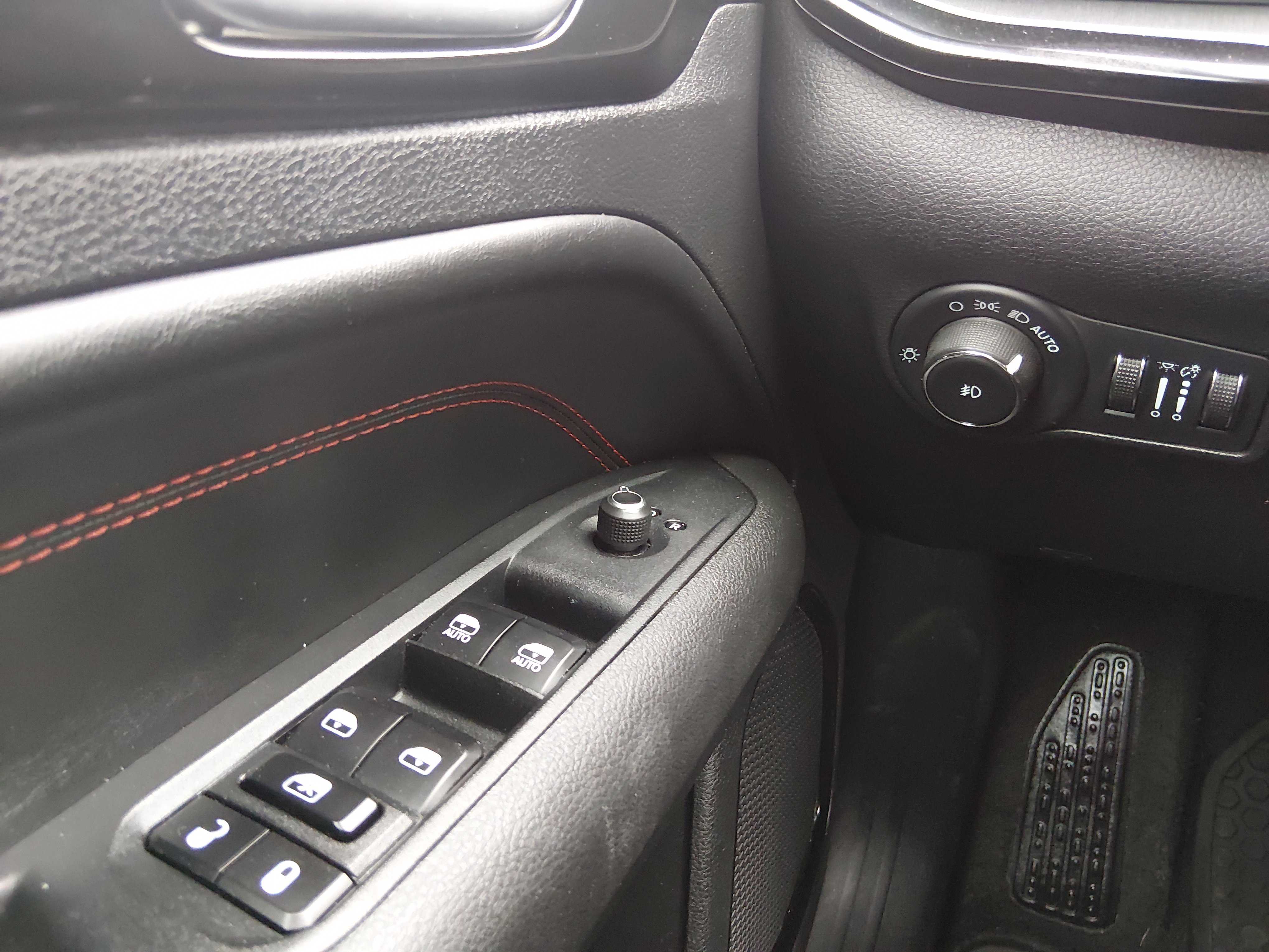 2023 Jeep Compass Trailhawk - Photo 13