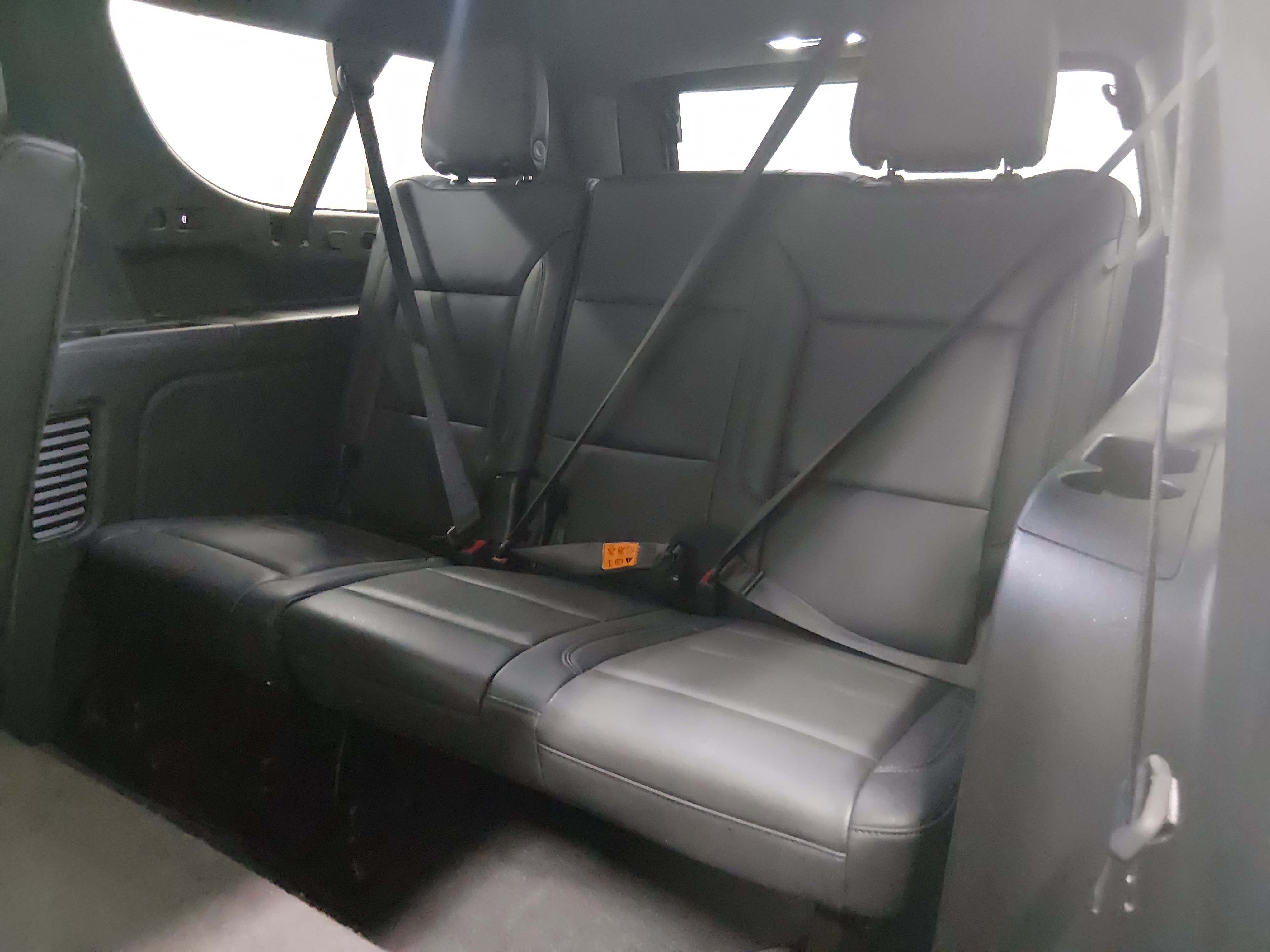 2024 Chevrolet Suburban LT - Photo 19