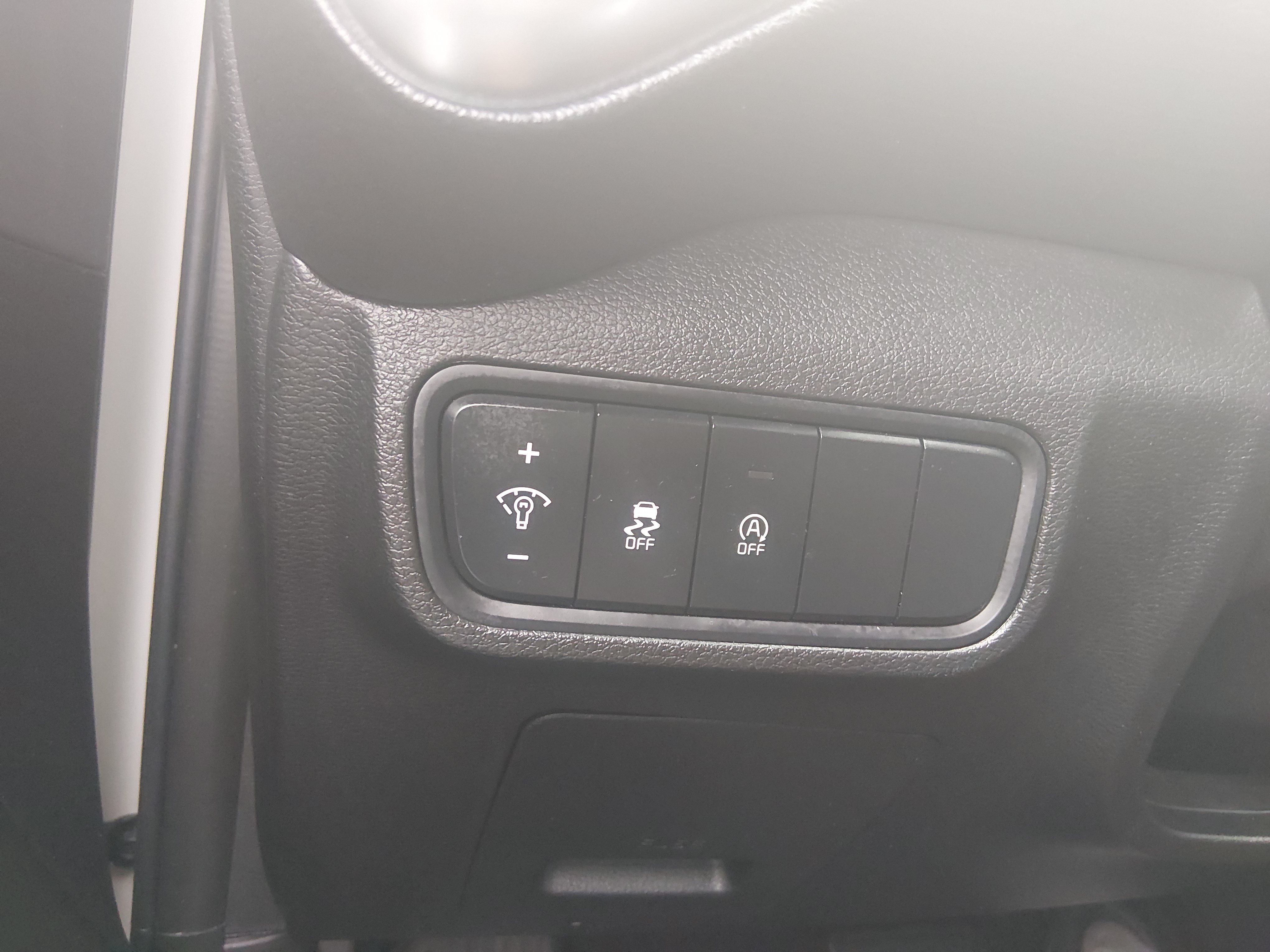 2024 Kia Soul LX - Photo 17