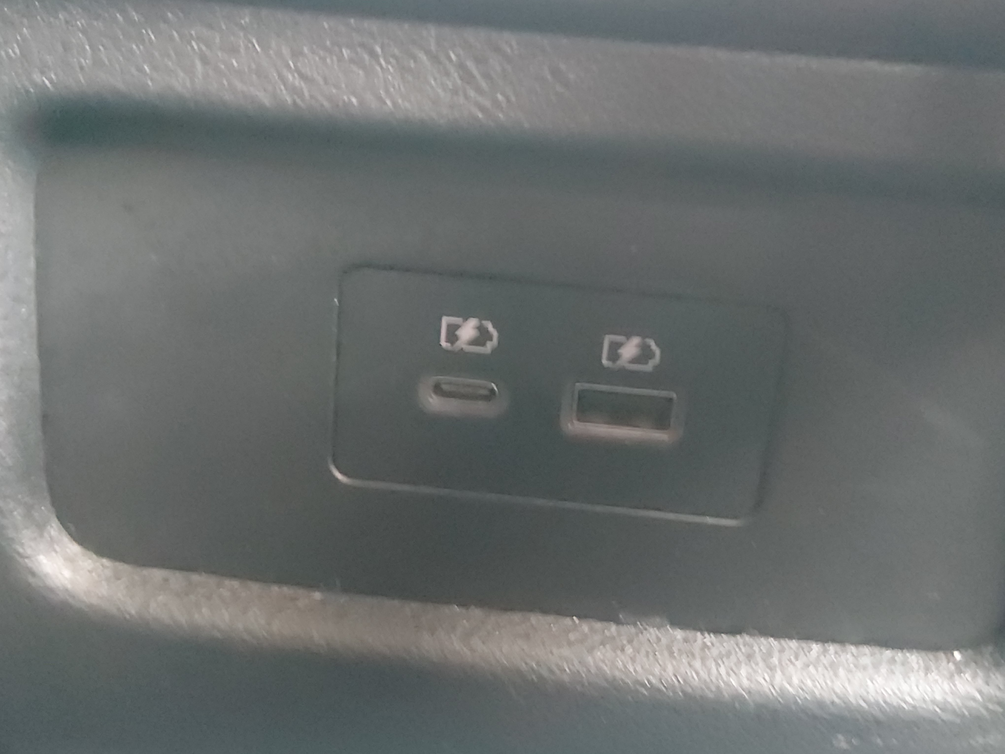 2024 Nissan Pathfinder SV - Photo 21