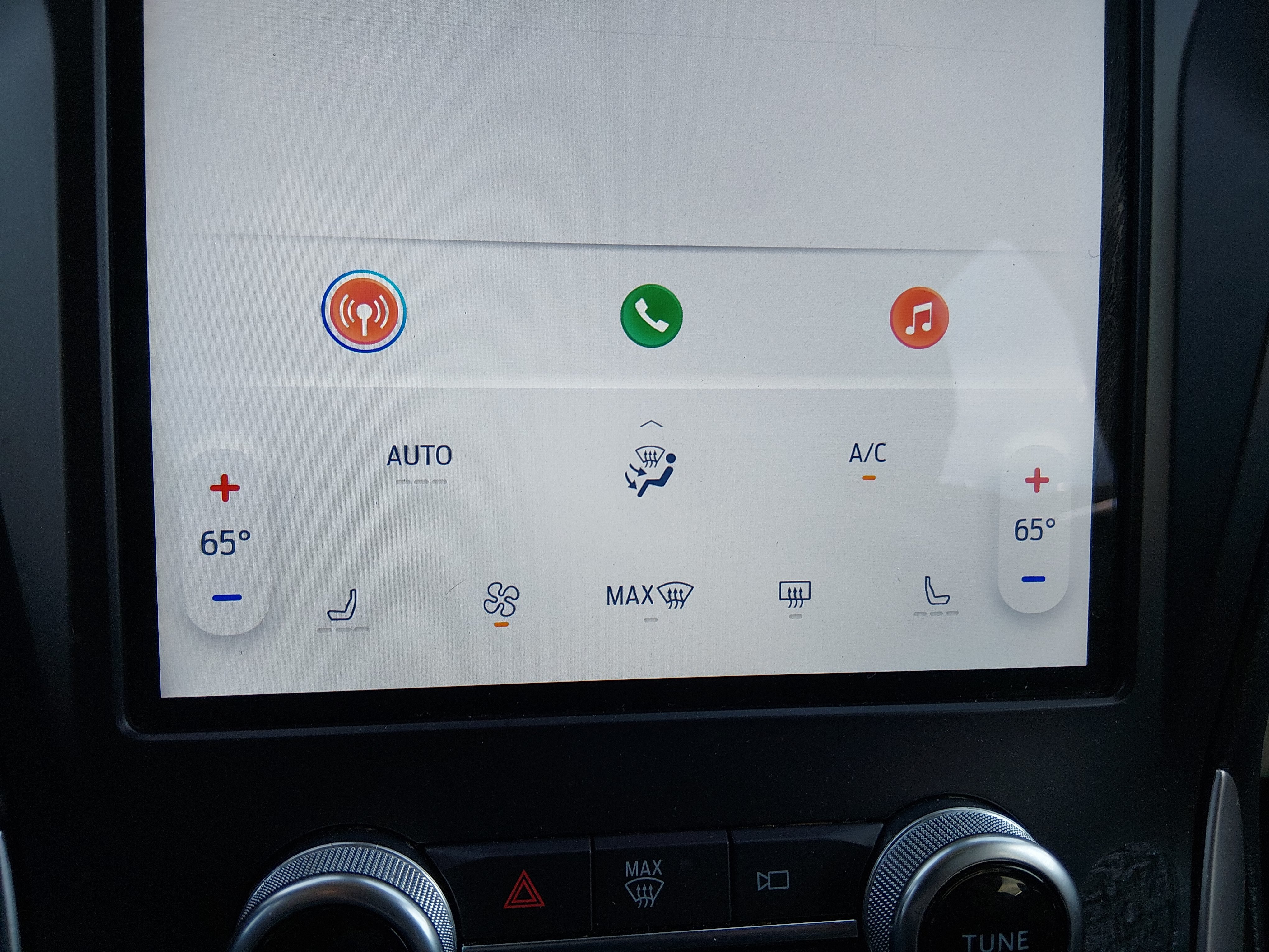 2024 Ford Edge SEL - Photo 17