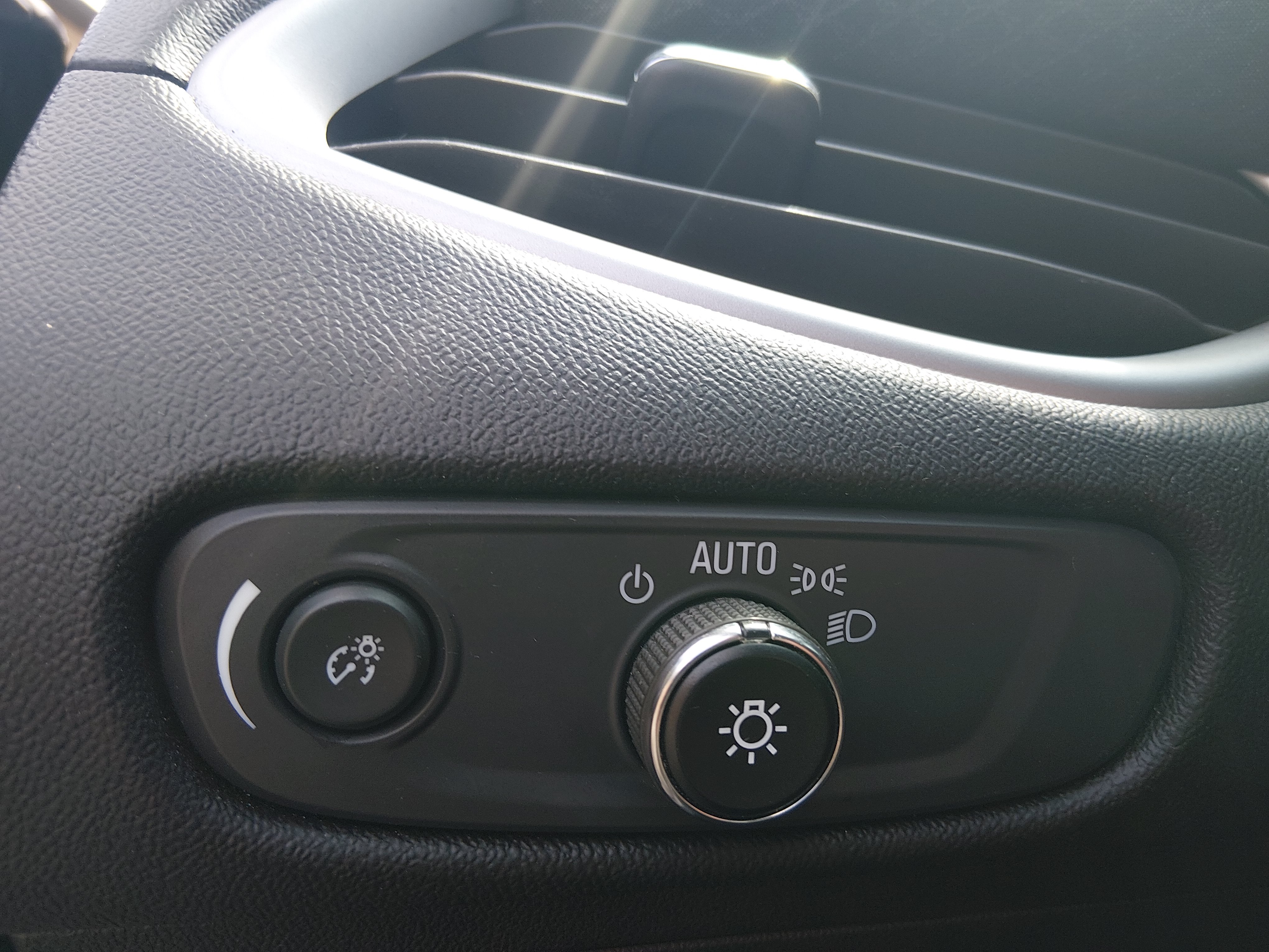 2024 Chevrolet Malibu 1LT - Photo 18